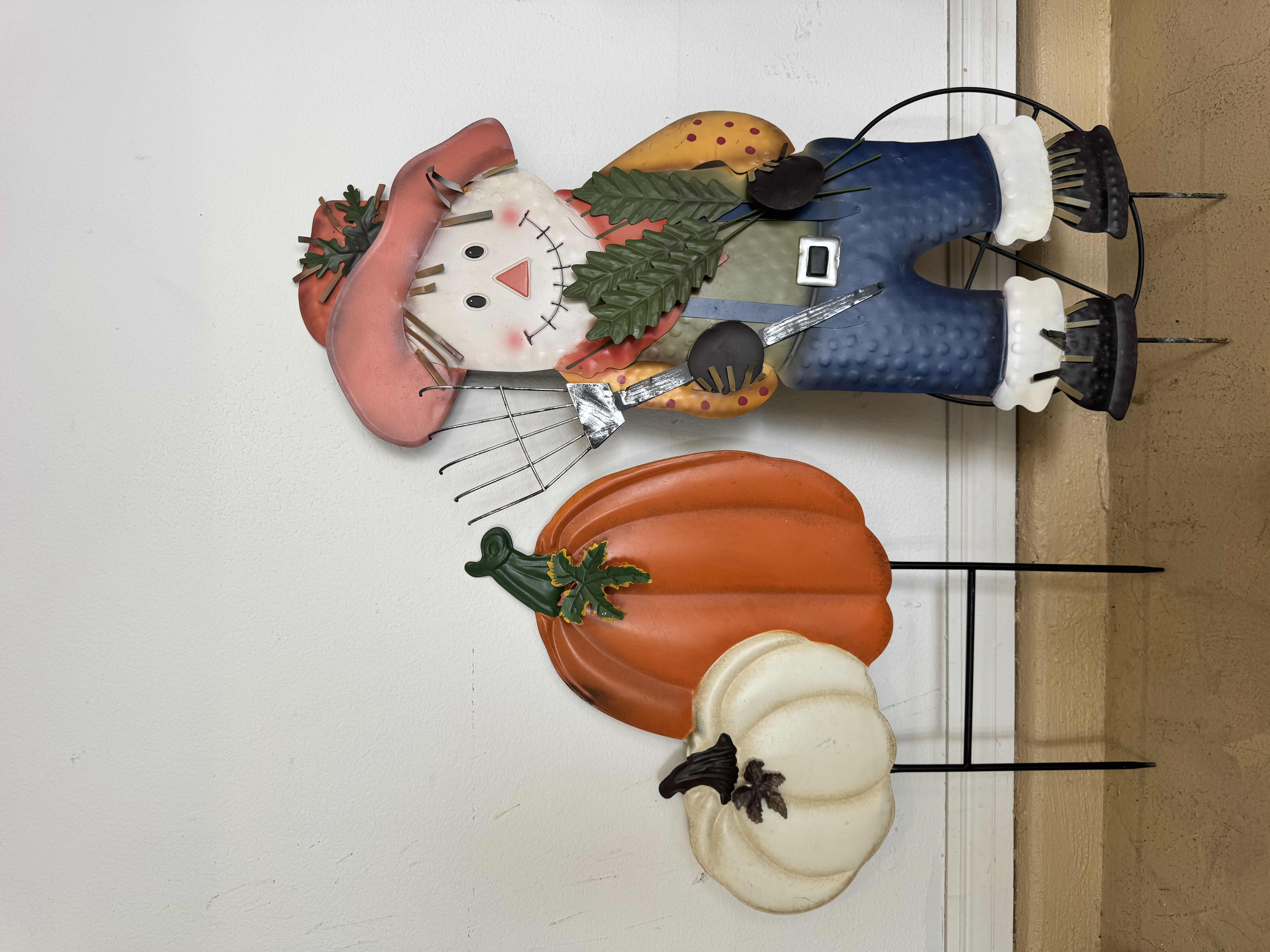 Photo 1 of HOLIDAY DECOR OUTDOOR, 3 ITEMS