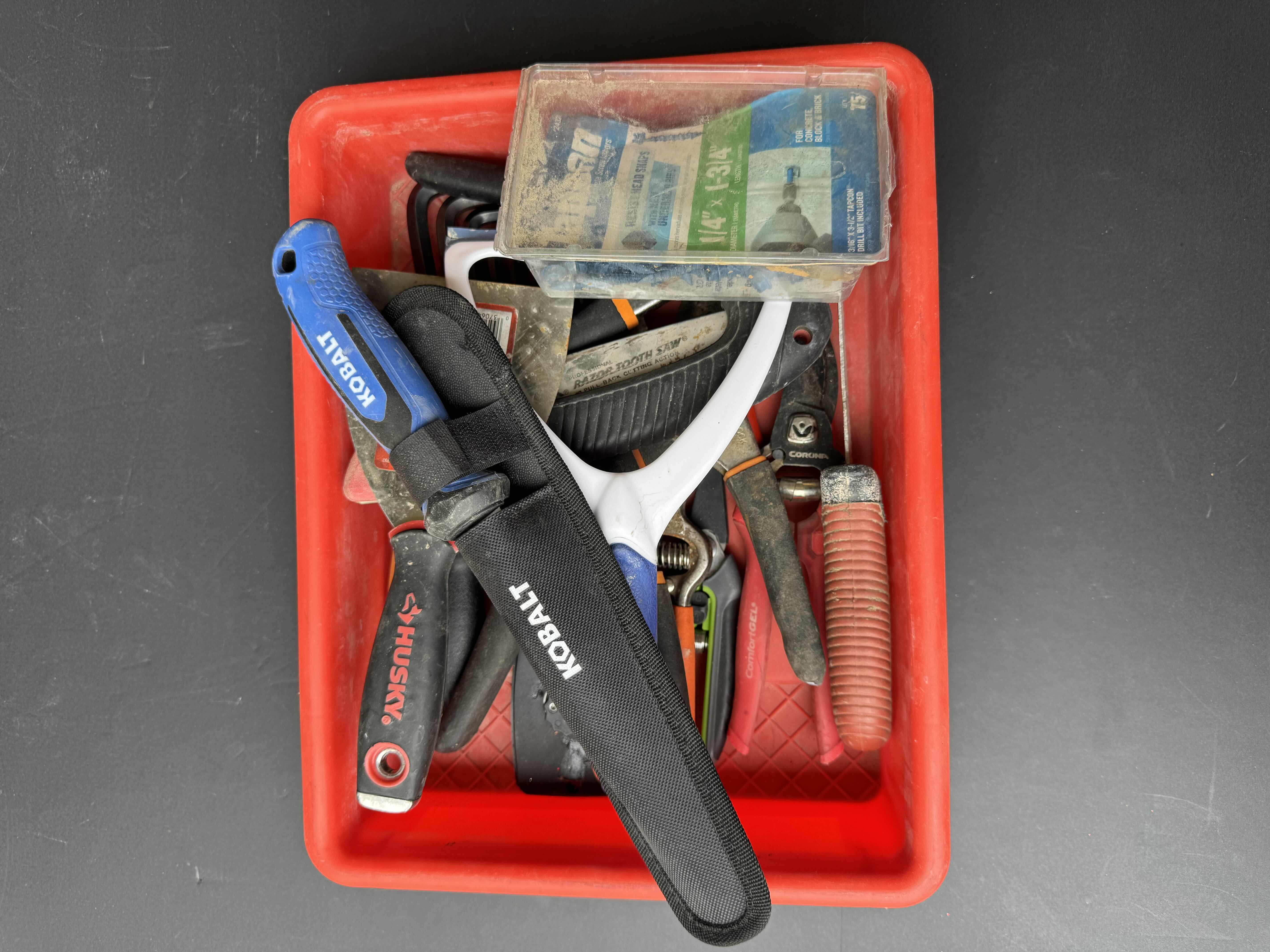 Photo 1 of ASSORTED ESSENTIALS, GARDEN/OUTDOOR, 17 ITEMS