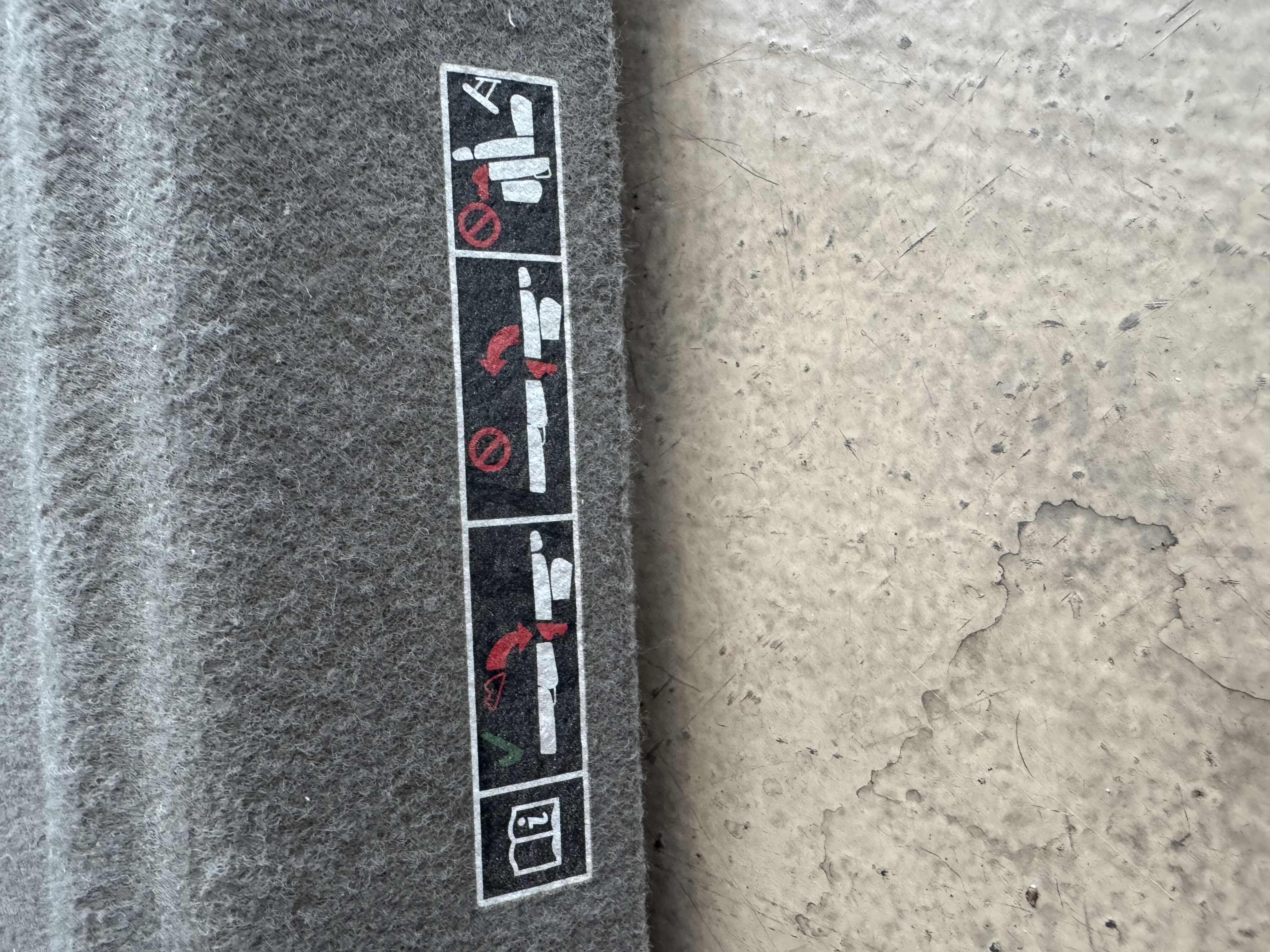 Photo 2 of 2010 LANDROVER RANGE ROVER TRUNK CARGO COVER