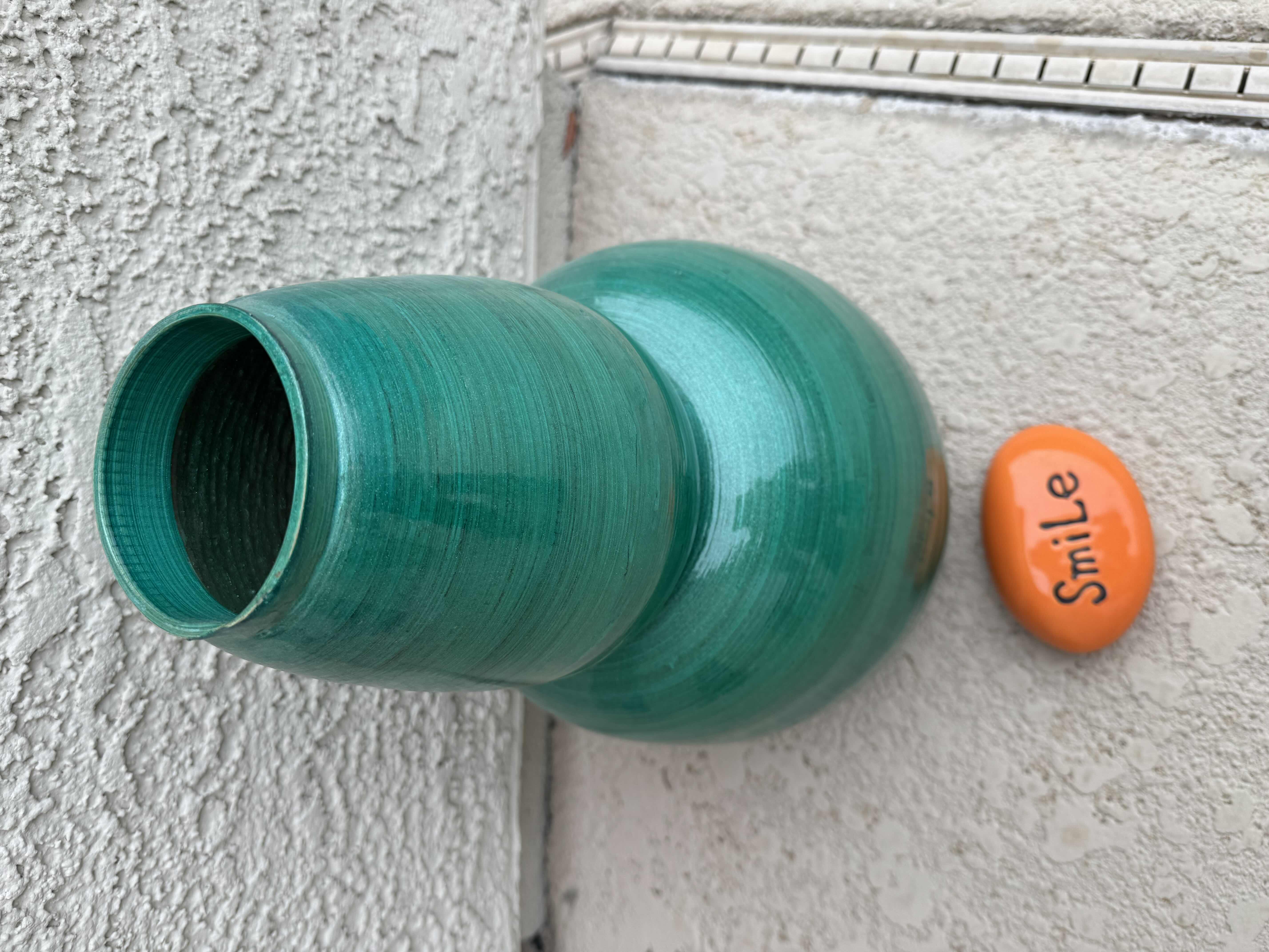 Photo 2 of 2 OUTDOOR ITEMS: VASE H 16”