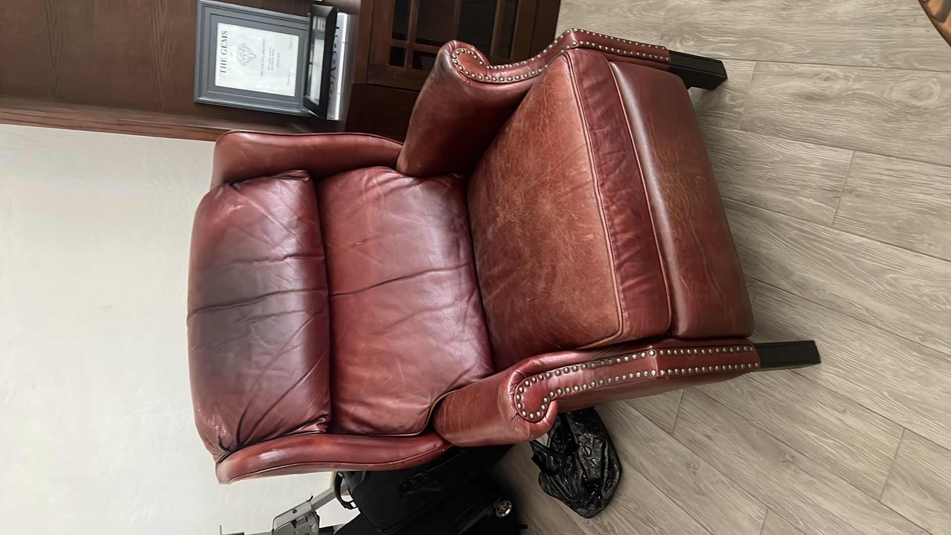 Photo 1 of USED LEATHER ARMCHAIR 1 OF 2 IN SET (SOLD SEPARATELY).