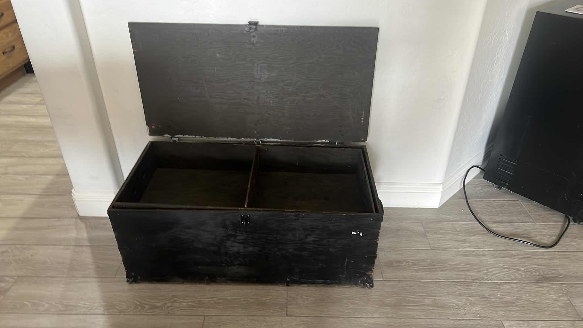 Photo 1 of GENUINE WOODEN US MILITARY FOOT TRUNK. ARMY GREEN.