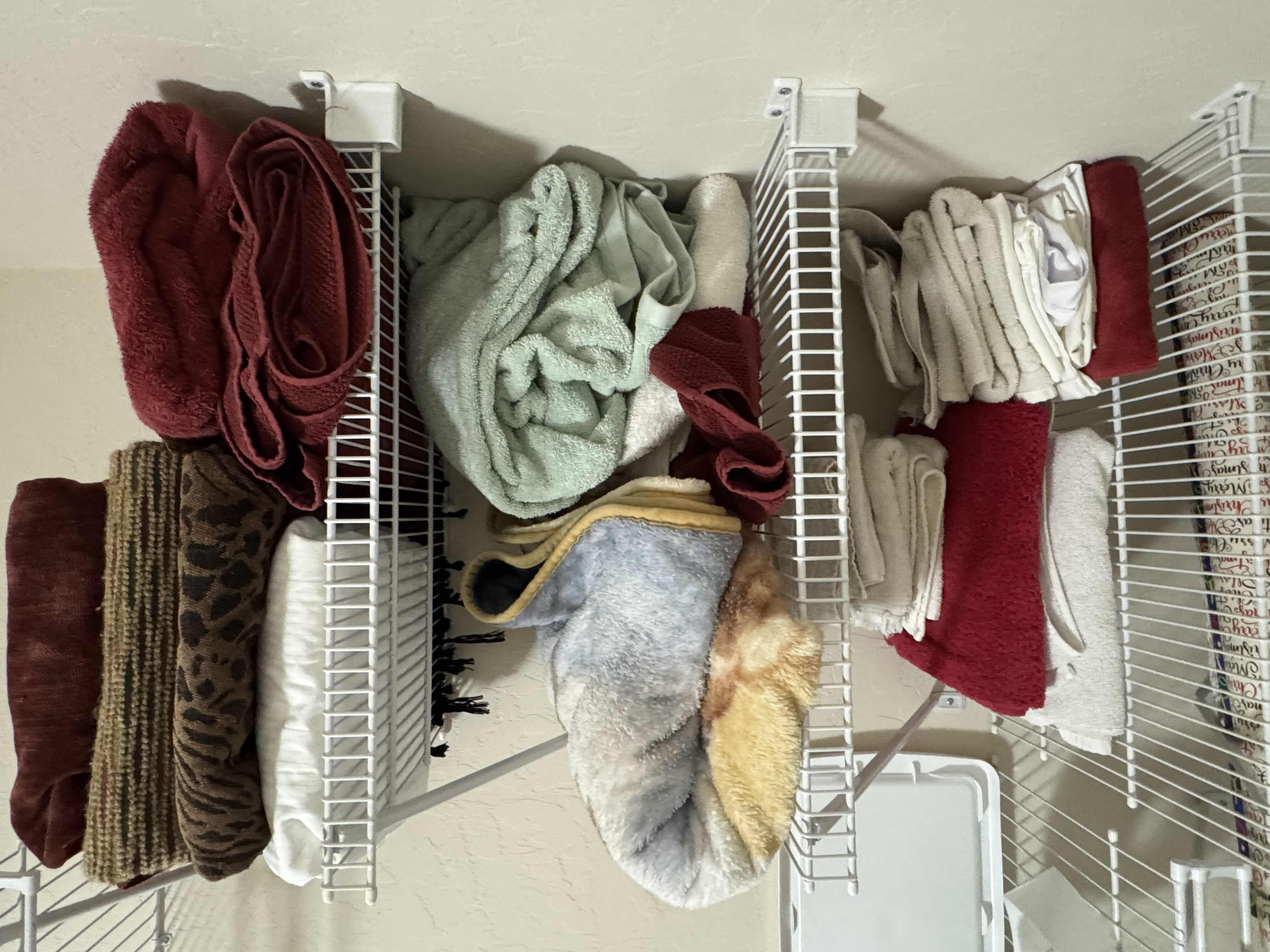 Photo 1 of CONTENTS OF SHELF, LINENS, BLANKETS AND TOWELS