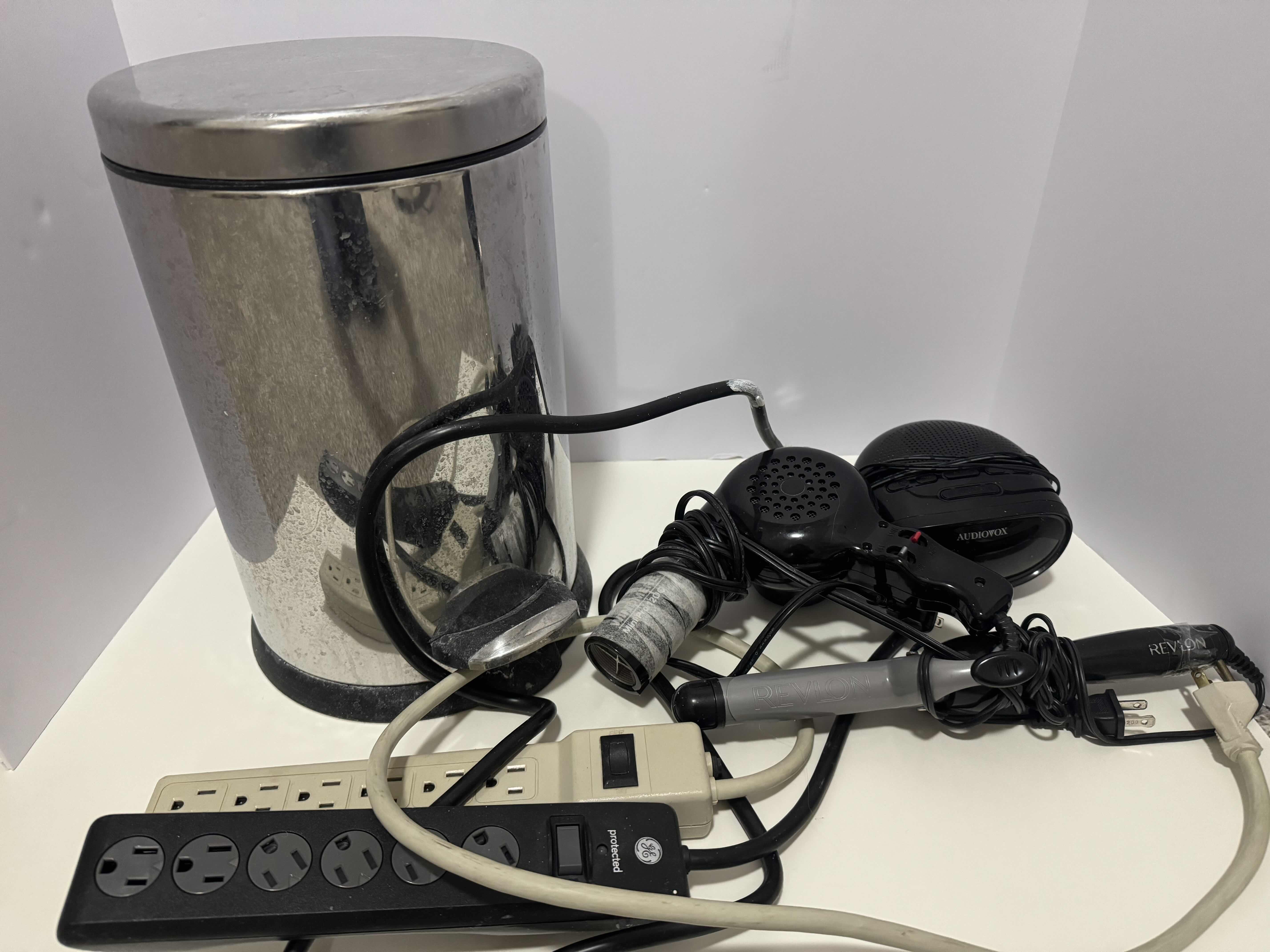 Photo 1 of TRASH CAN