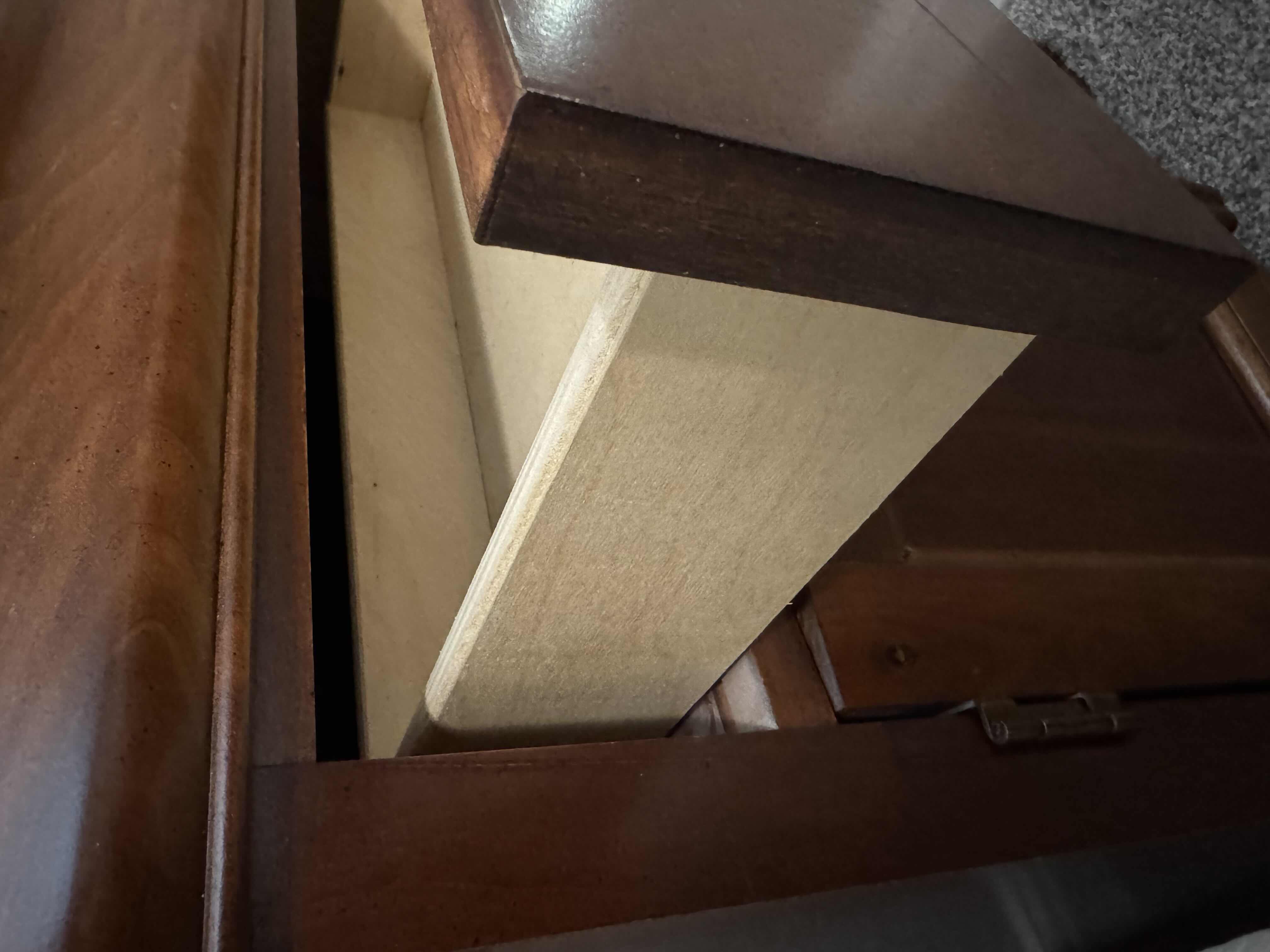 Photo 1 of VINTAGE CARLISLE COLLECTION MAHOGANY NIGHTSTAND 24” X 18” H29” 