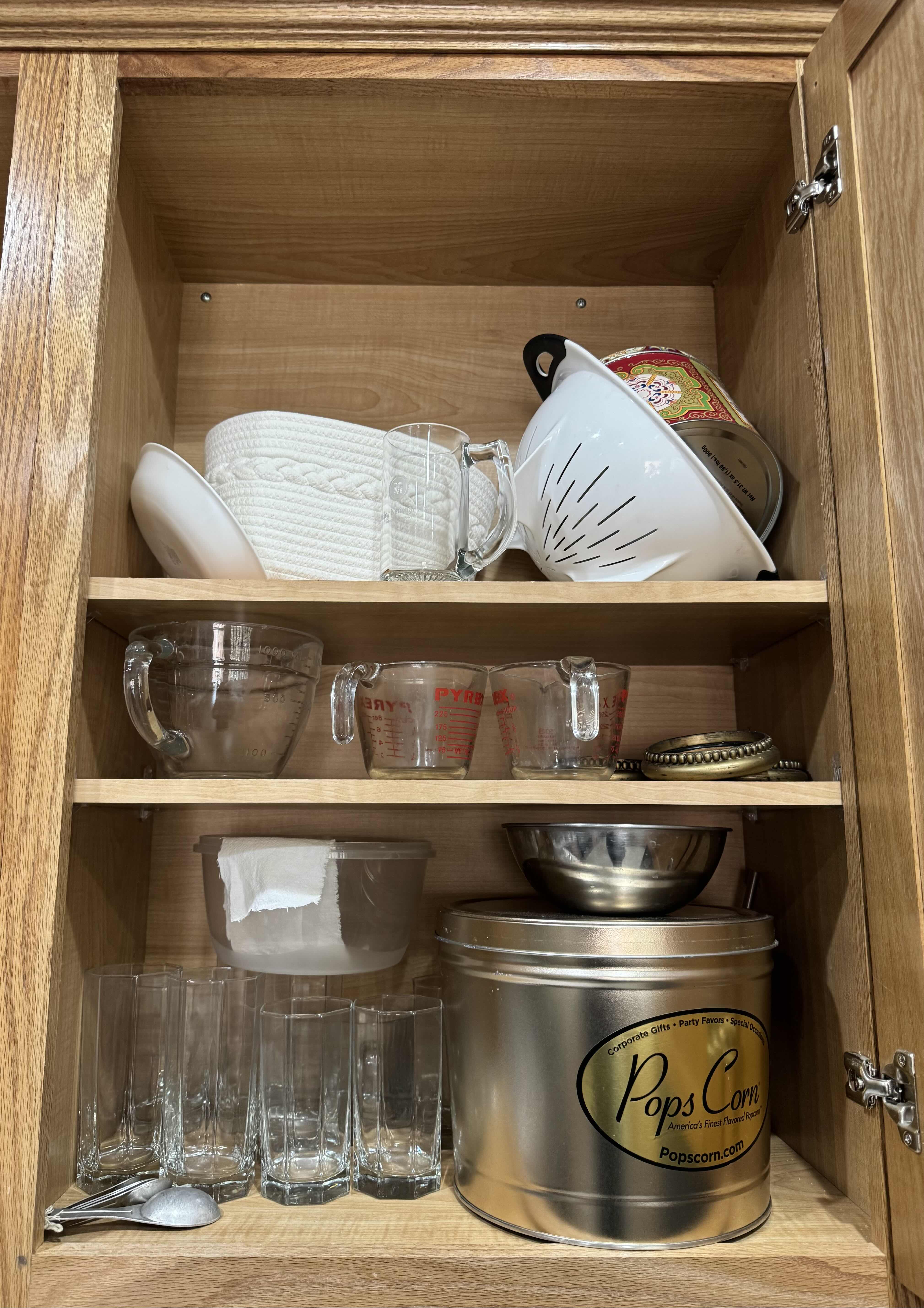 Photo 1 of CONTENTS OF CABINET, ASSORTED KITCHEN ITEMS