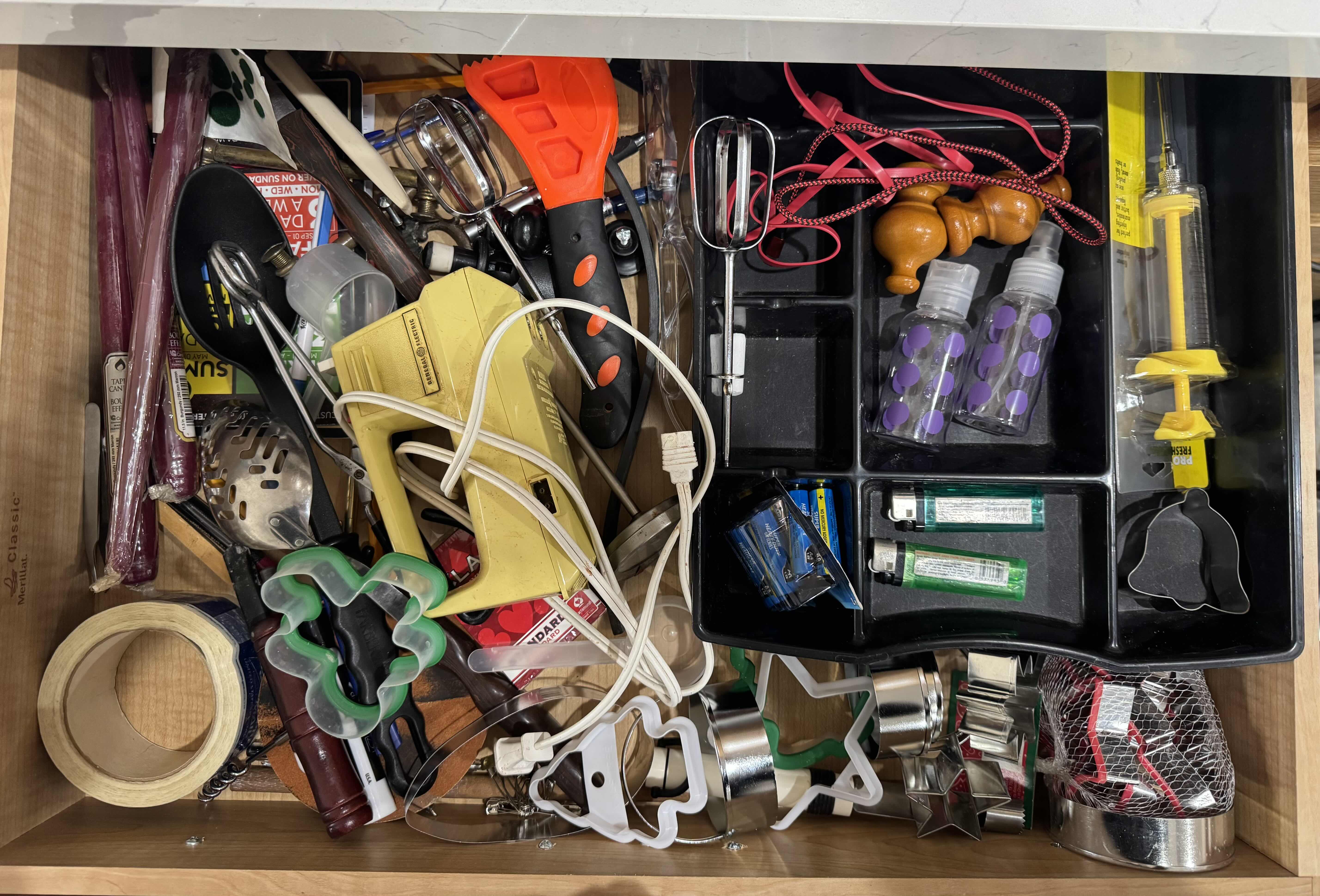 Photo 1 of CONTENTS OF MISC ITEMS DRAWER