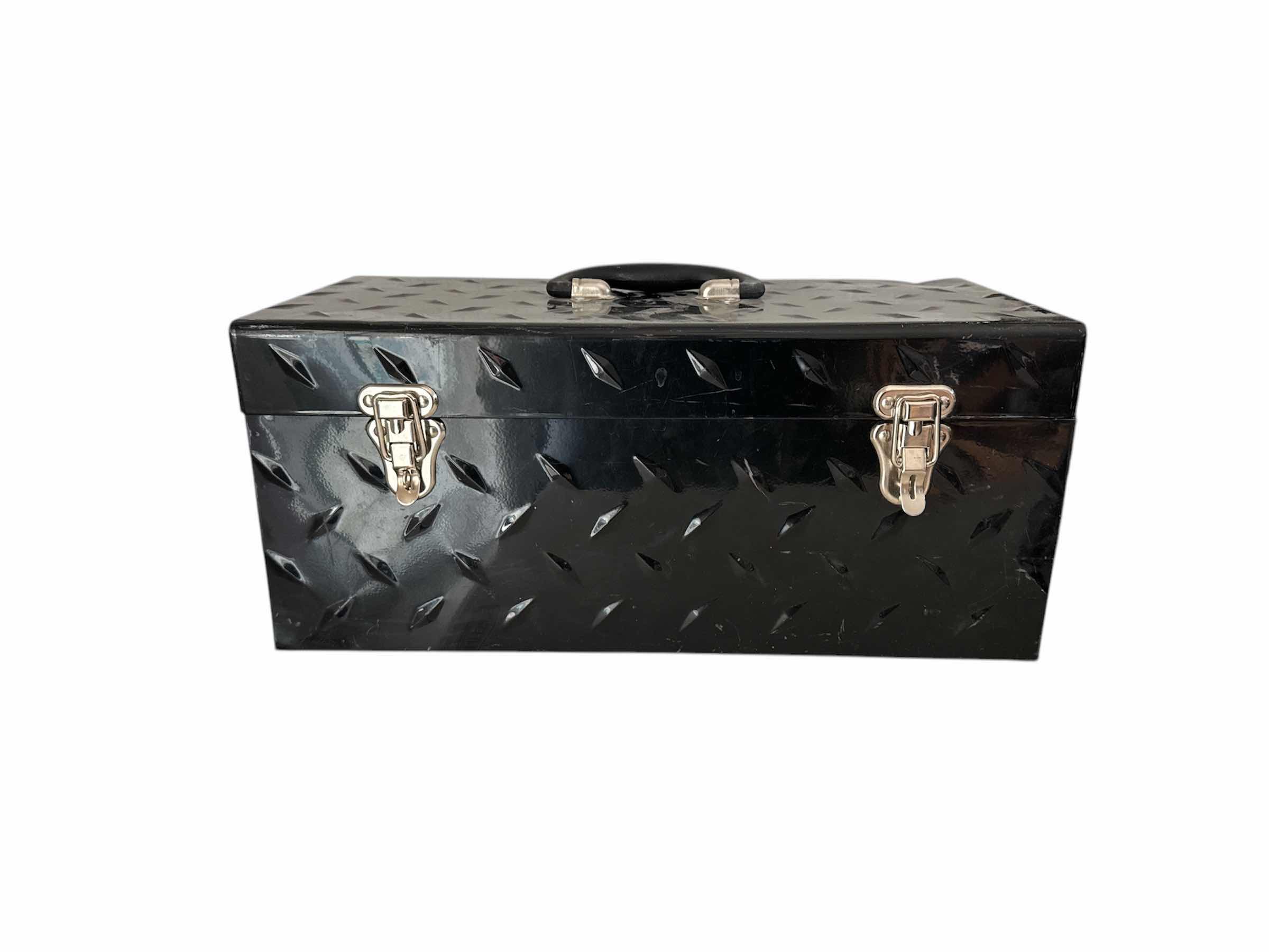 Photo 1 of METAL TOOL BOX 20“ x 10“ H9”