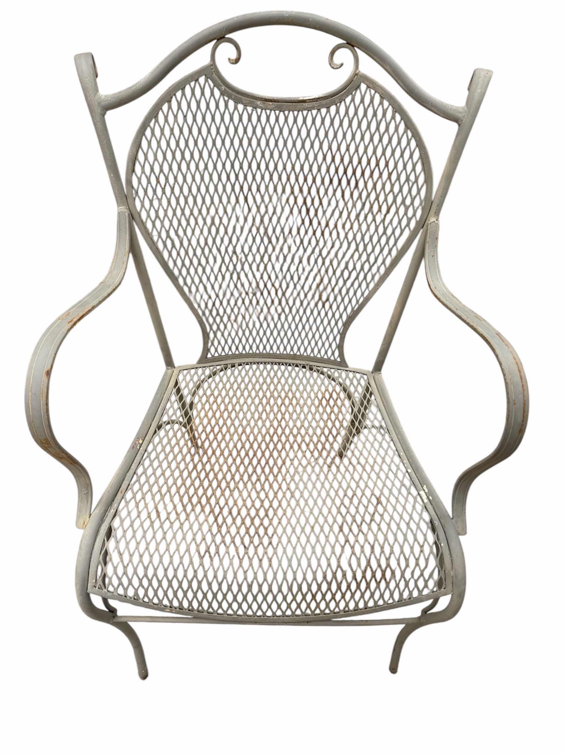 Photo 1 of USED ALUMINUM PATIO SET-TABLE WITH 4 CHAIRS DIAMETER 47”