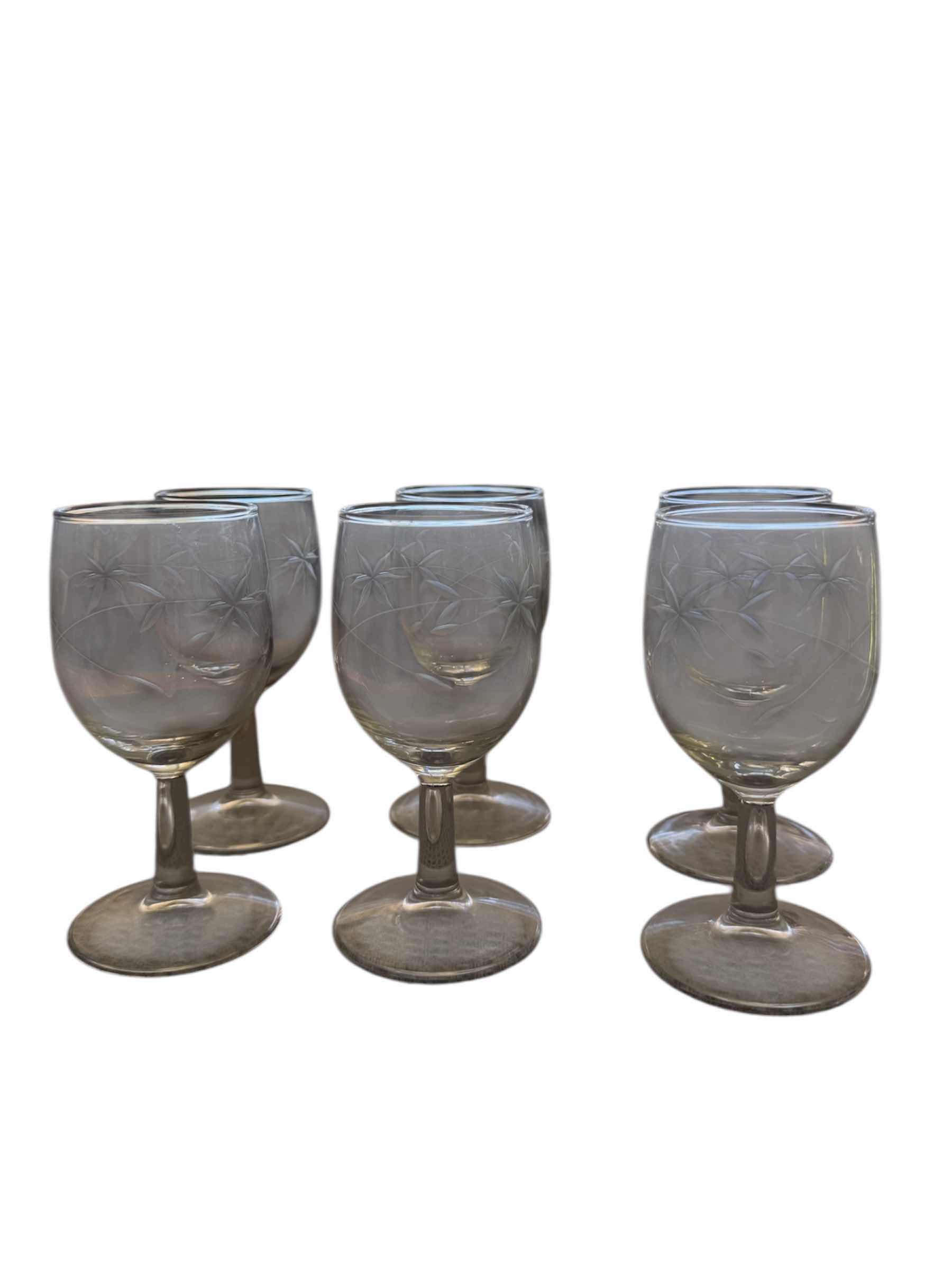 Photo 1 of 49
6- WINE GLASSES STAR FLOWERS PRINCES HOUSE, CLEAR CRYSTAL HERITAGE

D2.25” X H5.25”