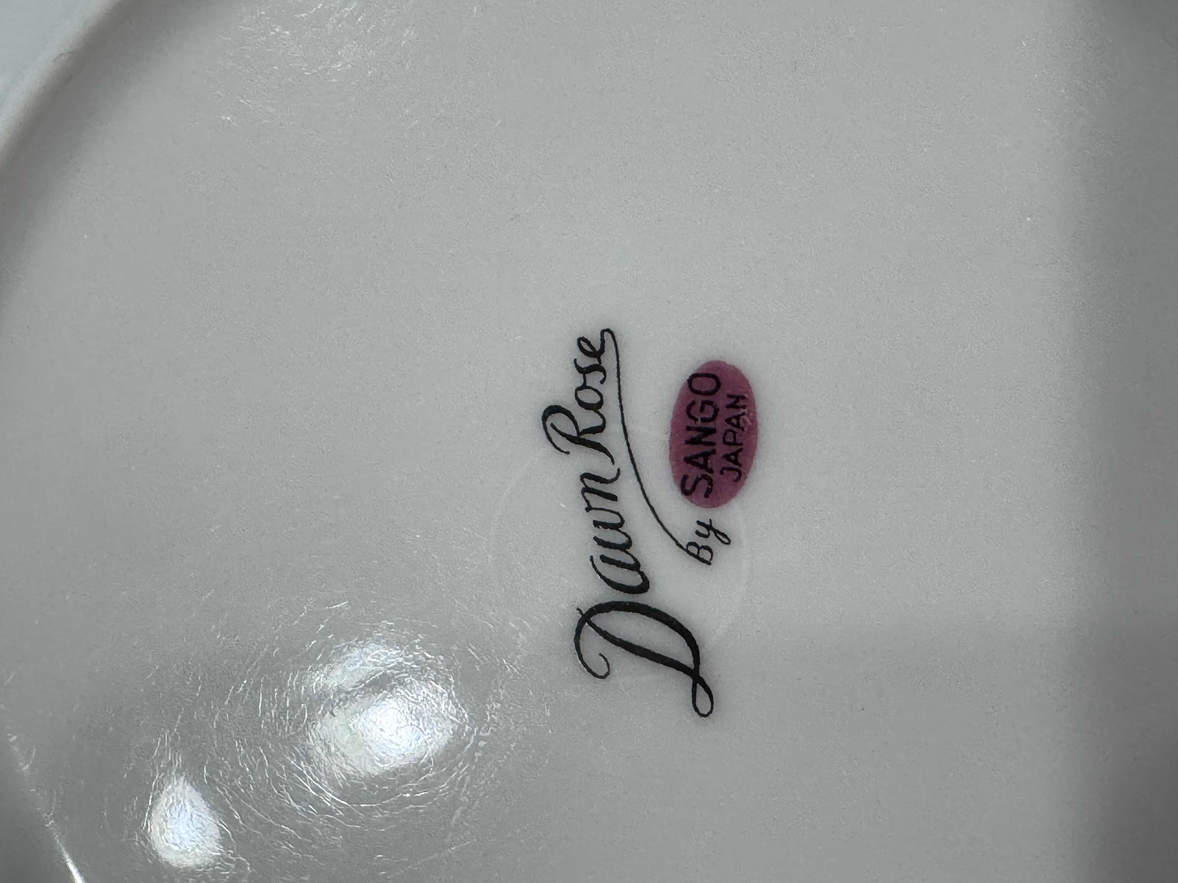 Photo 3 of 22
12- VINTAGE DAWN ROSES BY SANGO JAPAN RISE BREAD AND BUTTER PLATES, FLORAL DESIGN, CHINA

D6”