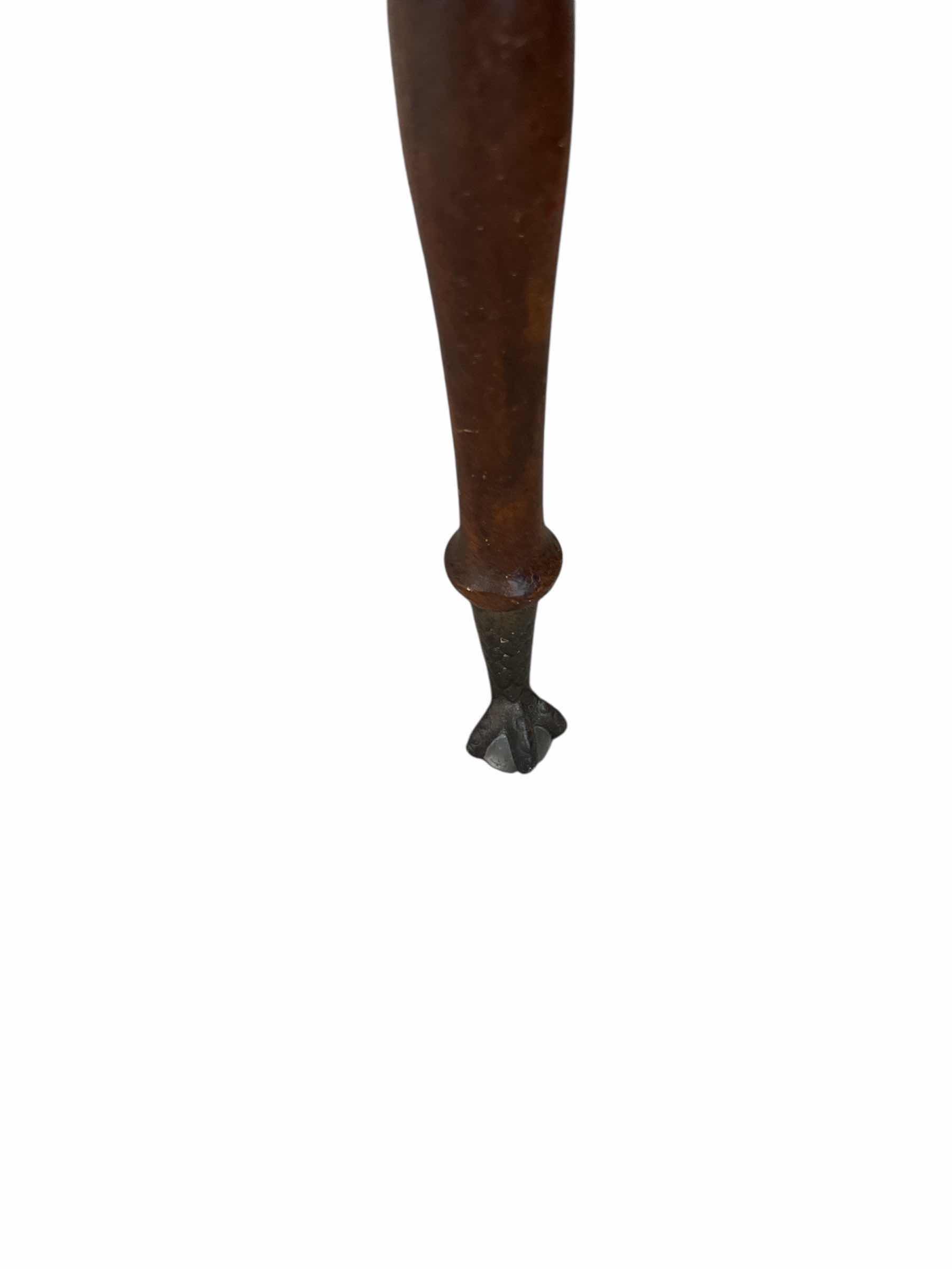 Photo 1 of 425 ANTIQUE QUARTER SAWN  TIGER OAK PARLOR LAMP TABLE