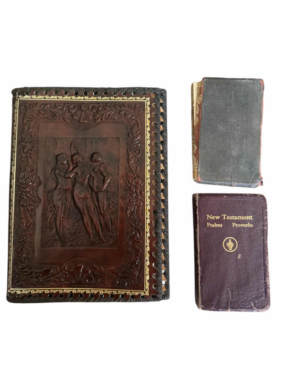Photo 1 of 160
VINTAGE ANTIQUE ASSORTED BOOKS, LEATHER COVER AND BIBLES

THE LOST BOOKS OF THE BIBLE
8.5” X 6” X H1.5”
