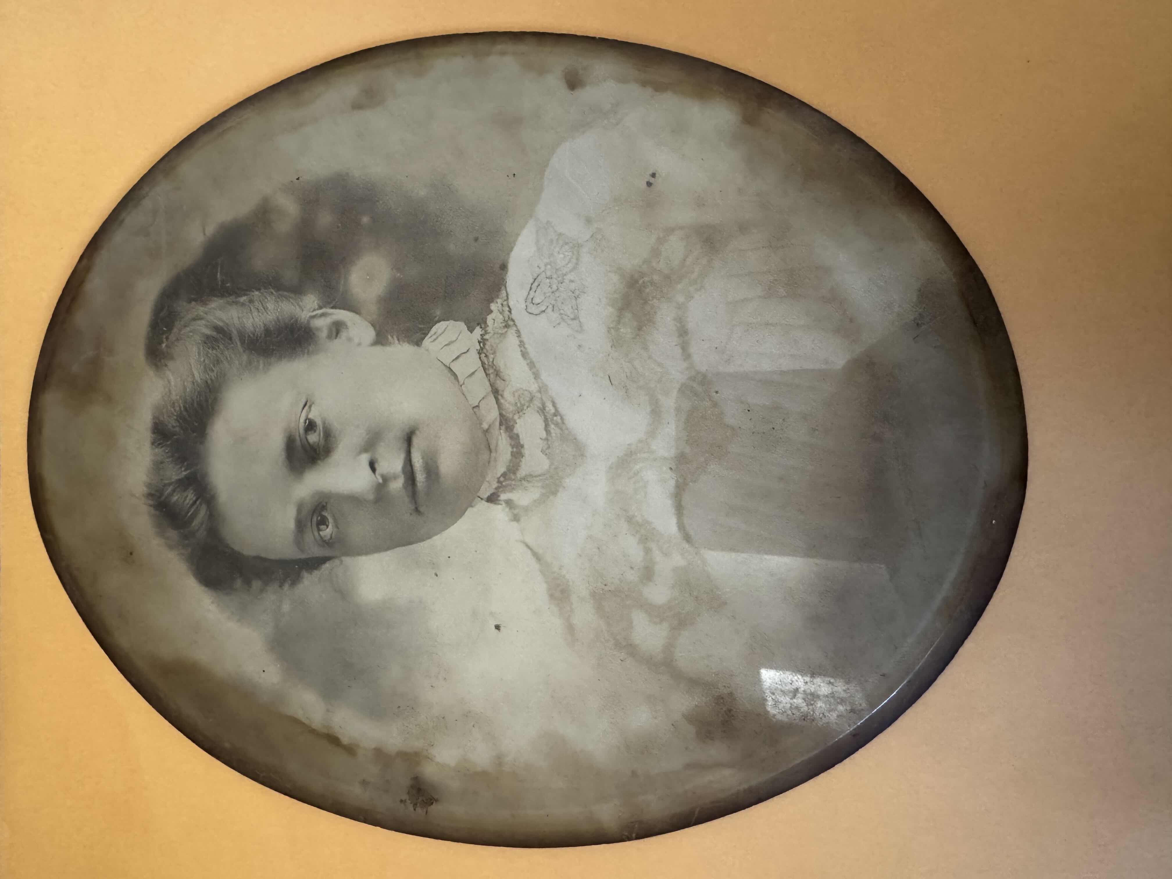 Photo 3 of 175
ANTIQUE PORTRAIT, PINCH NOSE  GOLD SPECTACLES,  AND OVAL SADDLE WIRED RIMMED GLASSES, HISTORY, ART COLLECTION, HOME DECOR, ARTWORK

PORTRAIT
L10” X W8”