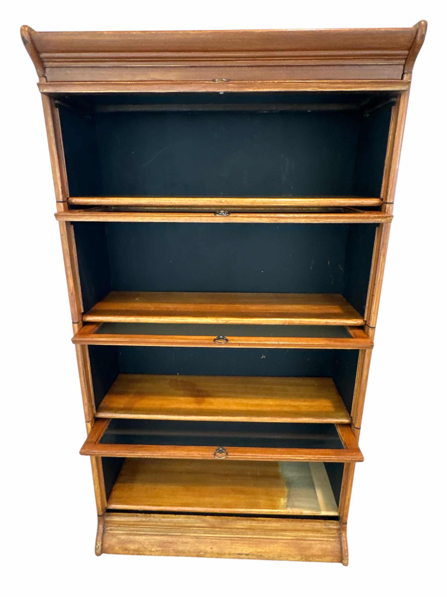 Photo 1 of 1500
ANTIQUE WERNER BARRISTER BOOKCASE