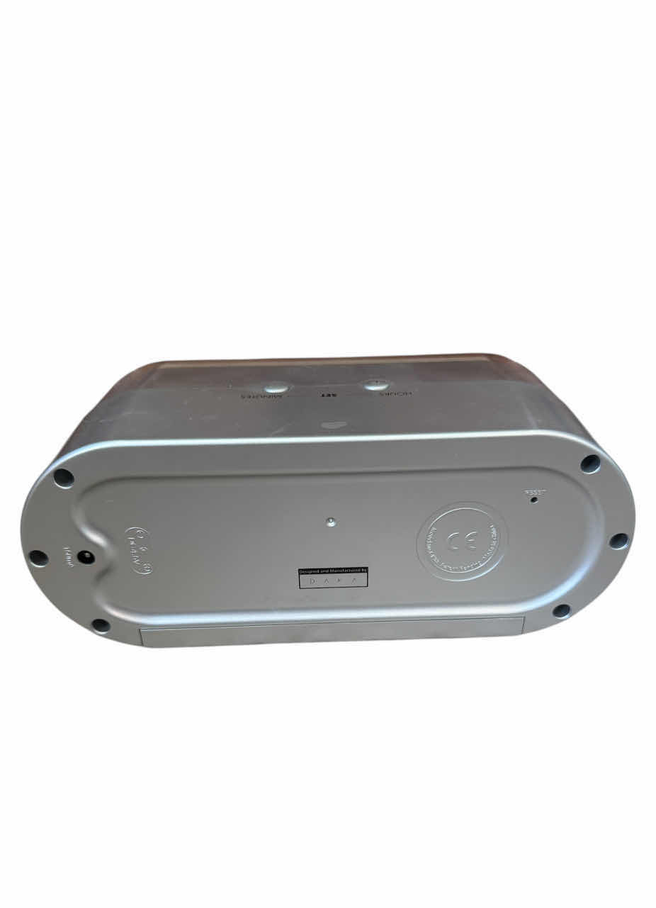 Photo 3 of 25
VINTAGE 70’S BATTERY OPERATED PINCLOCK, GRAY/SILVER 

4” X 8.5” X H3.5”