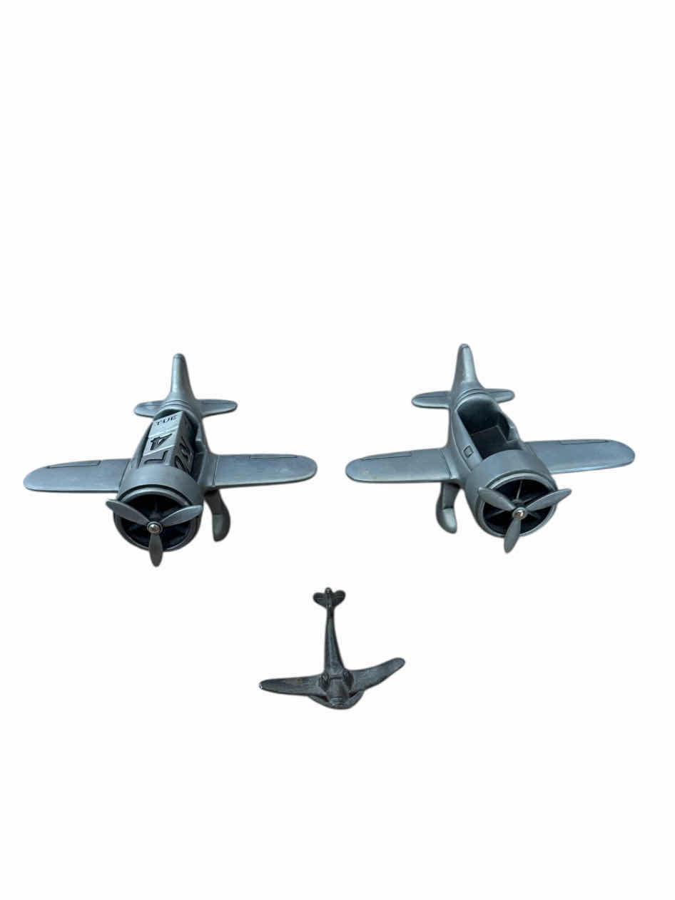 Photo 2 of 80
VINTAGE ASSORTED TOY MODEL AIRPLANES, PLASTIC PAN AM MODEL PLANE, AND ASSORTED METAL PLANES, COLLECTION, HOME DECOR, 4 ITEMS

PAN AM PLANE
L11” X W10”