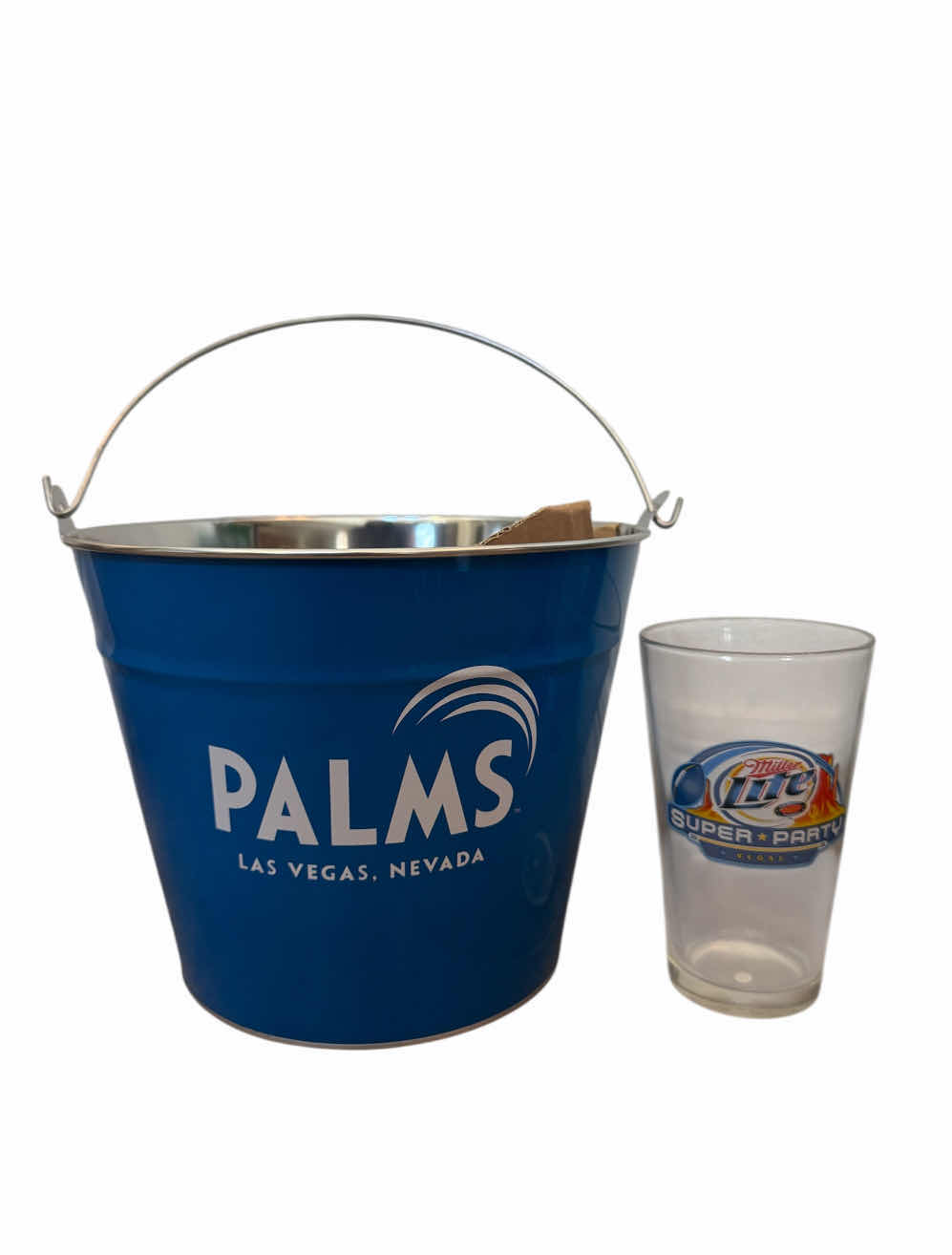 Photo 1 of 49
VlNTAGE PALMS LAS VEGAS, NEVADA BEER BUCKET WITH A SET OF 4 MILLER LITE SUPER PARTY BEER GLASSES

D9” X H7.5”