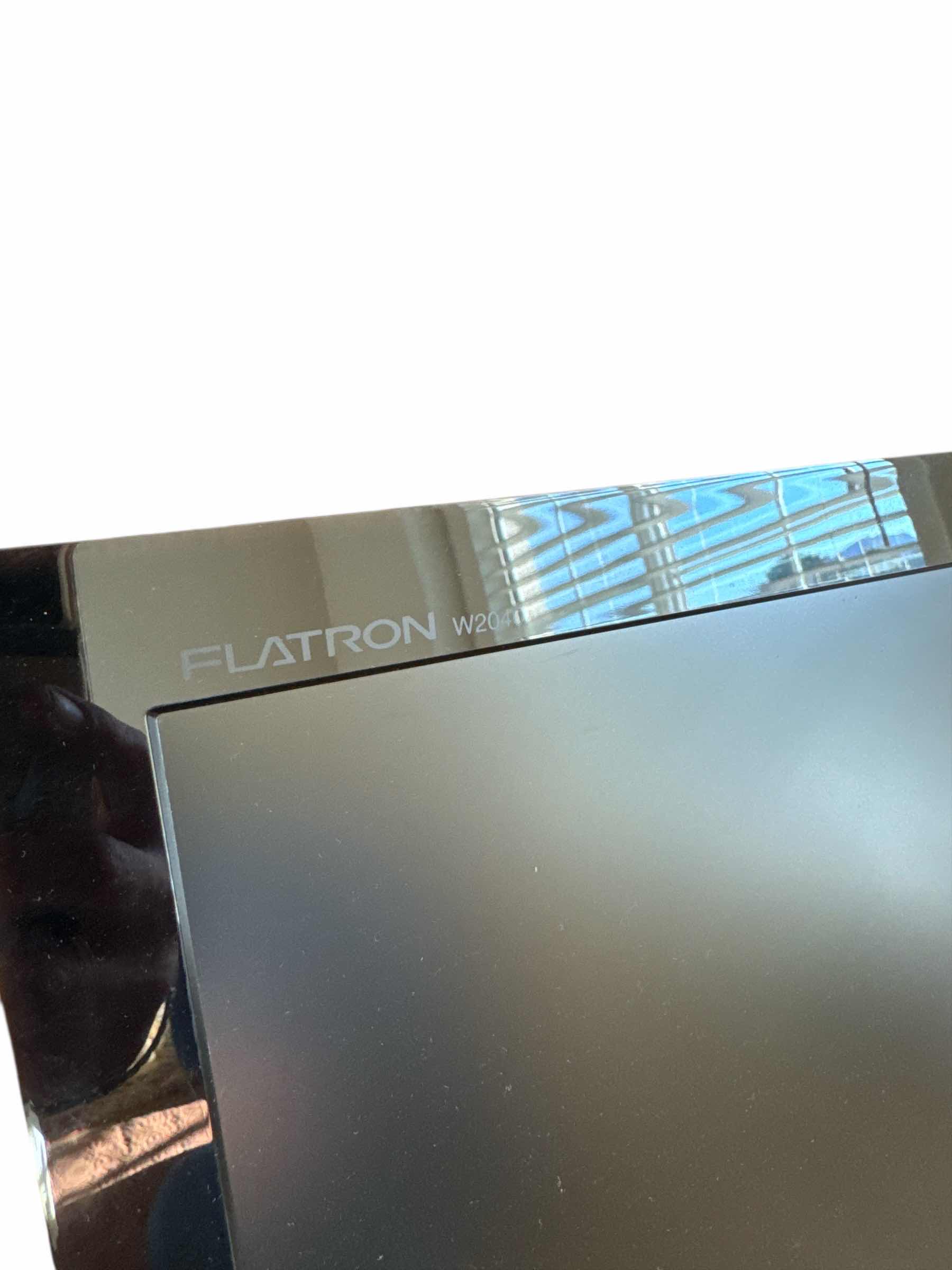 Photo 1 of LG 20” FLATRON W2040 MONITOR