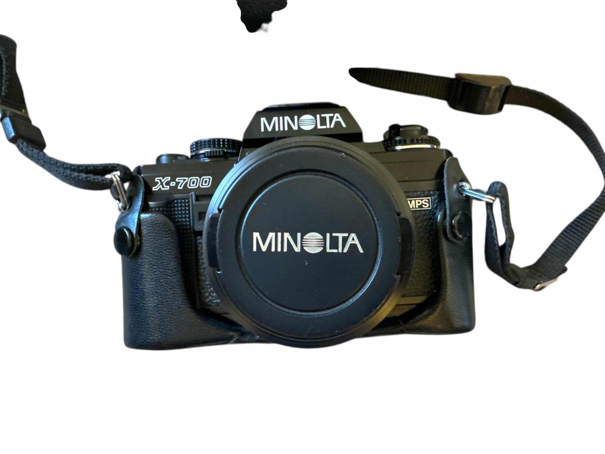 Photo 1 of 200
MINOLTA X 700 WITH CASE