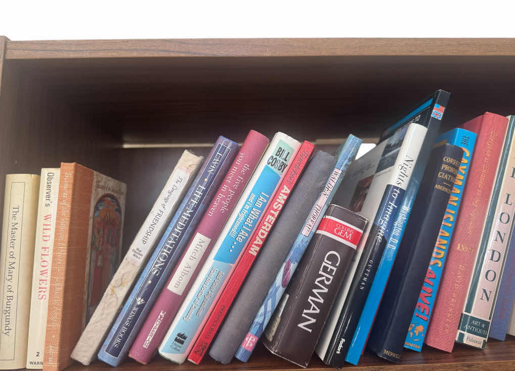 Photo 2 of 60
VINTAGE ASSORTED BOOK COLLECTION, VARIES BOOKS. BOOKCASE NOT INCLUDED.