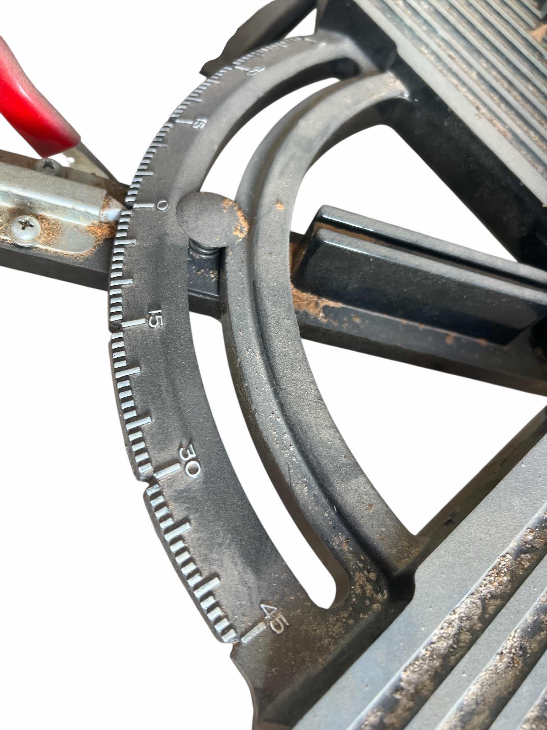 Photo 1 of MANUAL SAW GUIDE AND ANGLE