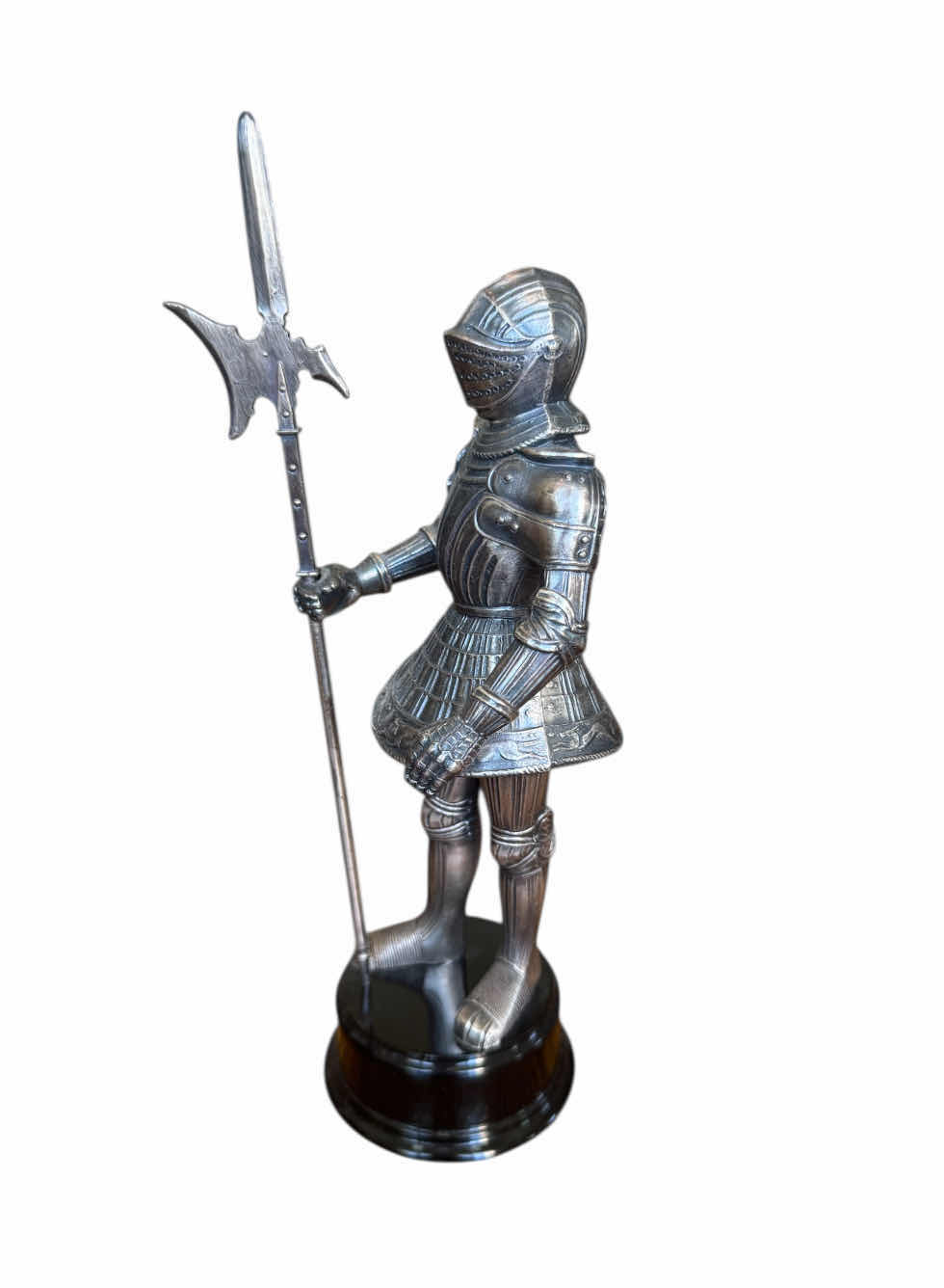 Photo 1 of 100
VINTAGE MARTO OF TOLEDO KNIGHT WITH HALBERD, METAL WITH SILVER FINISH, MEDIEVAL TIMES, ARTWORK, ART COLLECTION, FIGURINE 

D3” X H10.75”