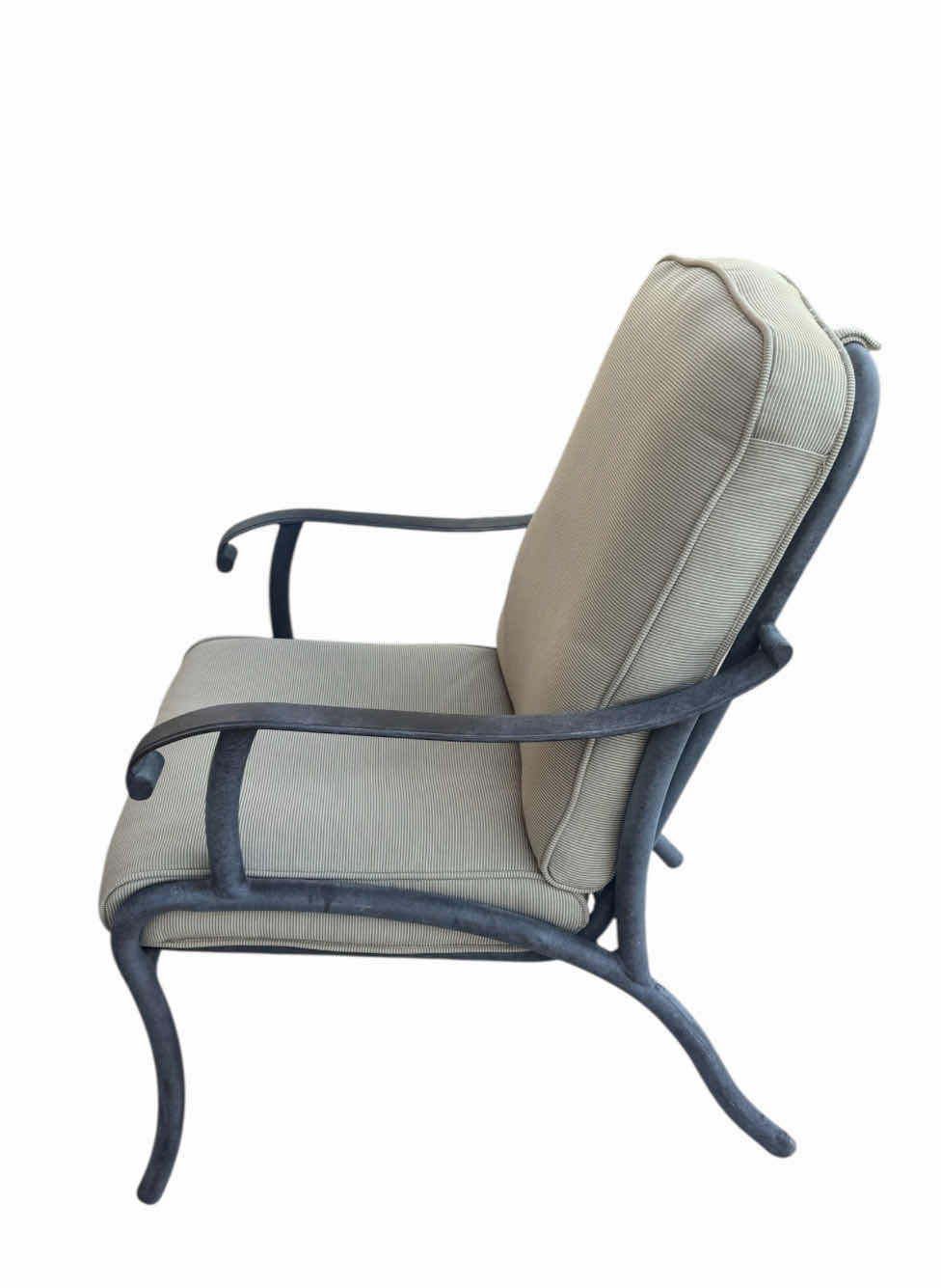 Photo 2 of 35
OUTDOOR/PATION CHAIR WITH CUSHIONS, METAL. TAN/DARK BROWN

30” X 24” X H38”