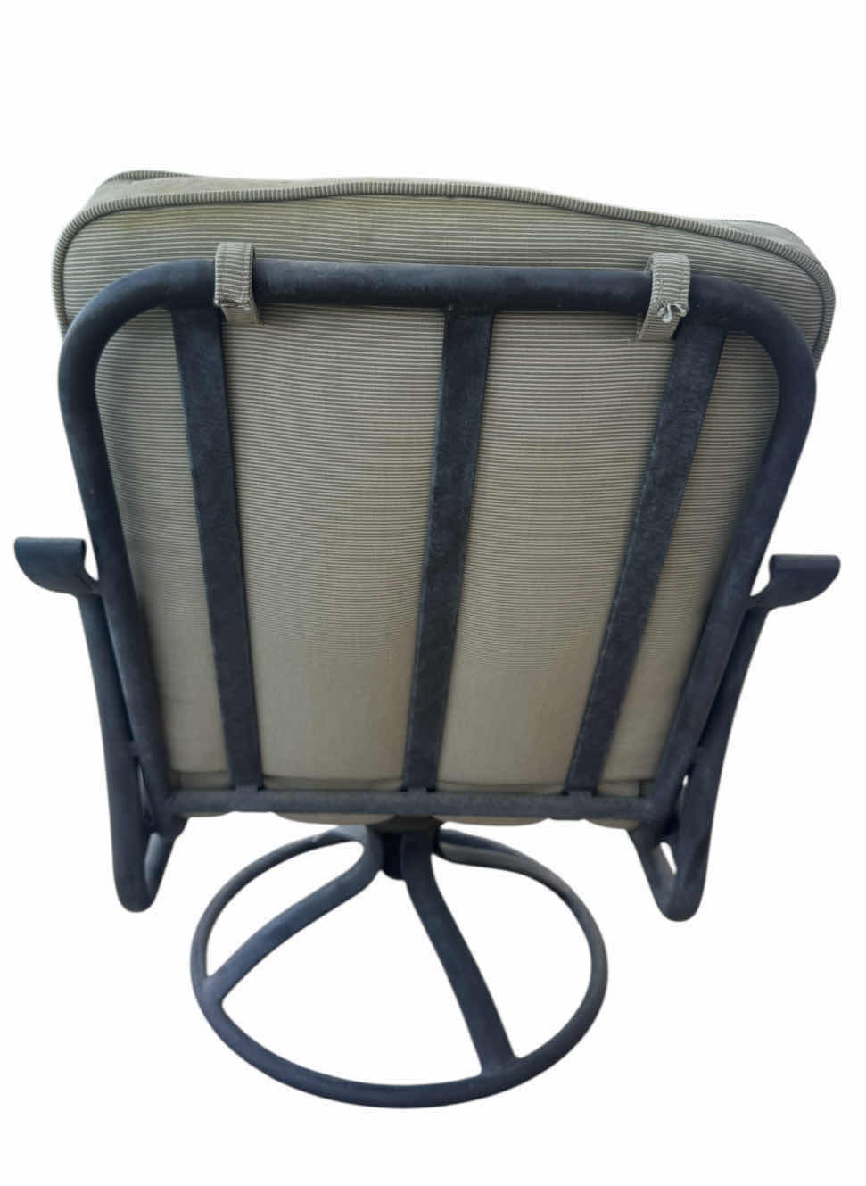 Photo 1 of 35
OUTDOOR/PATION ROCKING/SWIVEL CHAIR WITH CUSHIONS, METAL. TAN/DARK BROWN

30” X 24” X H38”