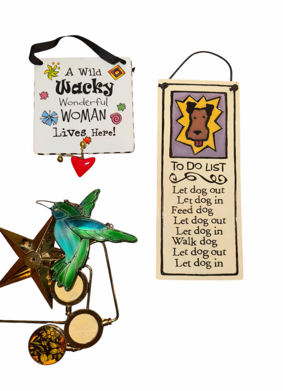 Photo 4 of 140
VINTAGE RECORD PLAYER ITS CHRISTMAS TIME BY COPPENRATH AND ASSORTED HOME GOOD ITEMS, MINIATURE COLLECTABLE, HOME DECOR, ART COLLECTION