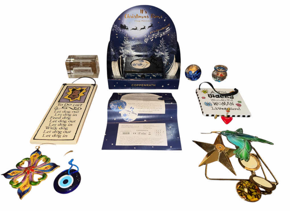 Photo 1 of 140
VINTAGE RECORD PLAYER ITS CHRISTMAS TIME BY COPPENRATH AND ASSORTED HOME GOOD ITEMS, MINIATURE COLLECTABLE, HOME DECOR, ART COLLECTION