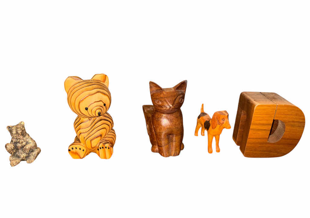 Photo 4 of 200
VINTAGE RUSSIAN NESTING DOLL SANTA CLAUSE, SOCK MONKEY, BEAR, DOG, CAT, ASSORTED TOYS, COLLECTABLE, TOY COLLECTION, WOODEN AND METAL TOYS

NESTING/RUSSIAN DOLL
H3.5”