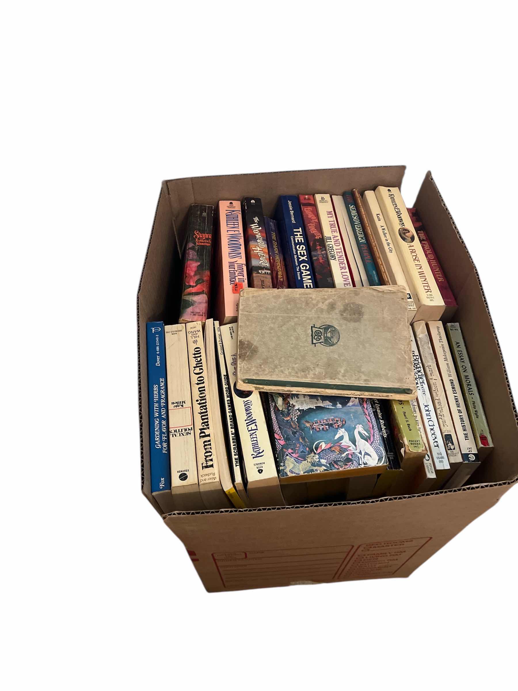 Photo 1 of BOX OF COLLECTION OF PAPERBACK BOOKS - MANY ARE LARGE ED. PAPERBACKS - NOVELS AND MORE