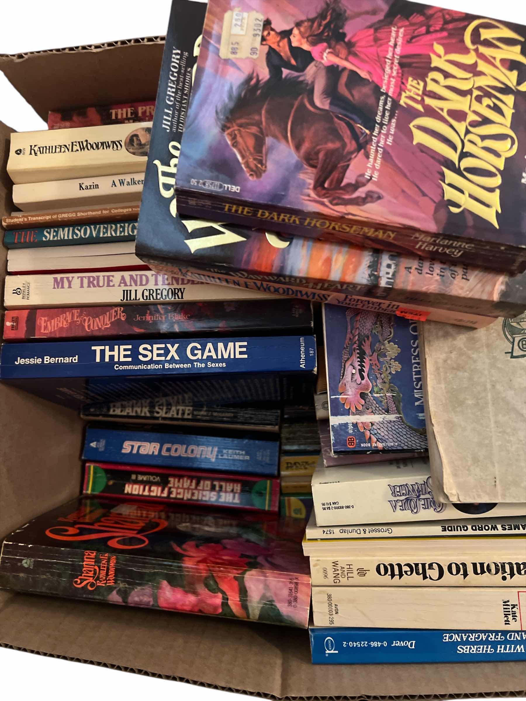 Photo 1 of BOX OF COLLECTION OF PAPERBACK BOOKS - MANY ARE LARGE ED. PAPERBACKS - NOVELS AND MORE