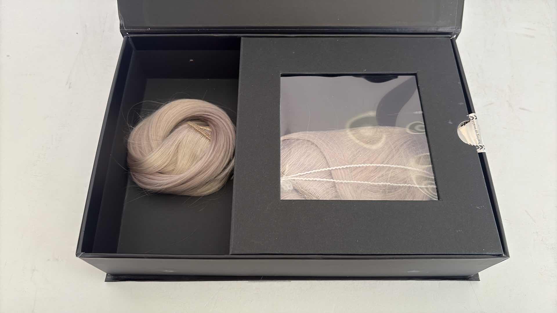 Photo 1 of SALONPRO CHRISTIAN REMY PRO SEAM CLIP IN HAIR EXTENSIONS 16”120g “SILVER”