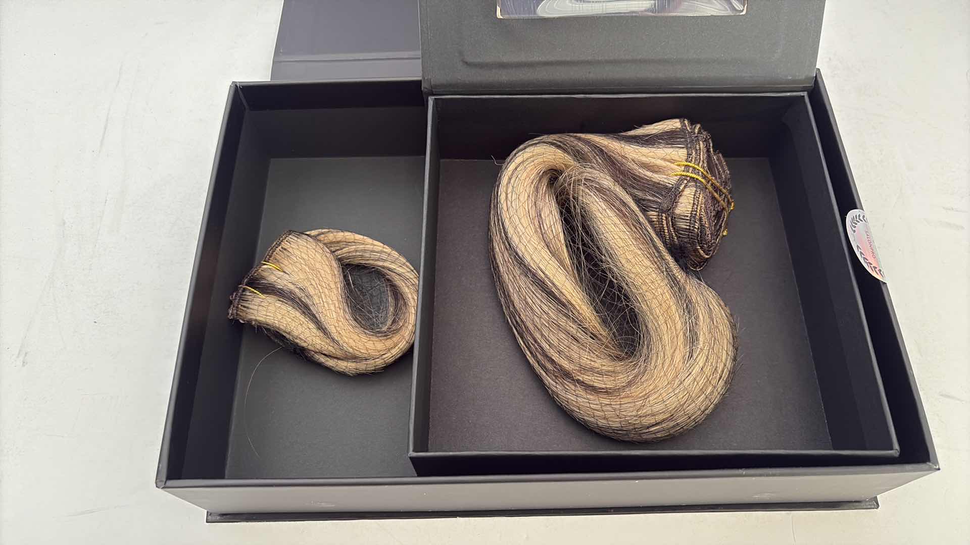 Photo 1 of SALONPRO CHRISTIAN REMY PRO SEAM CLIP IN HAIR EXTENSIONS 18” 120g “MARTINI”