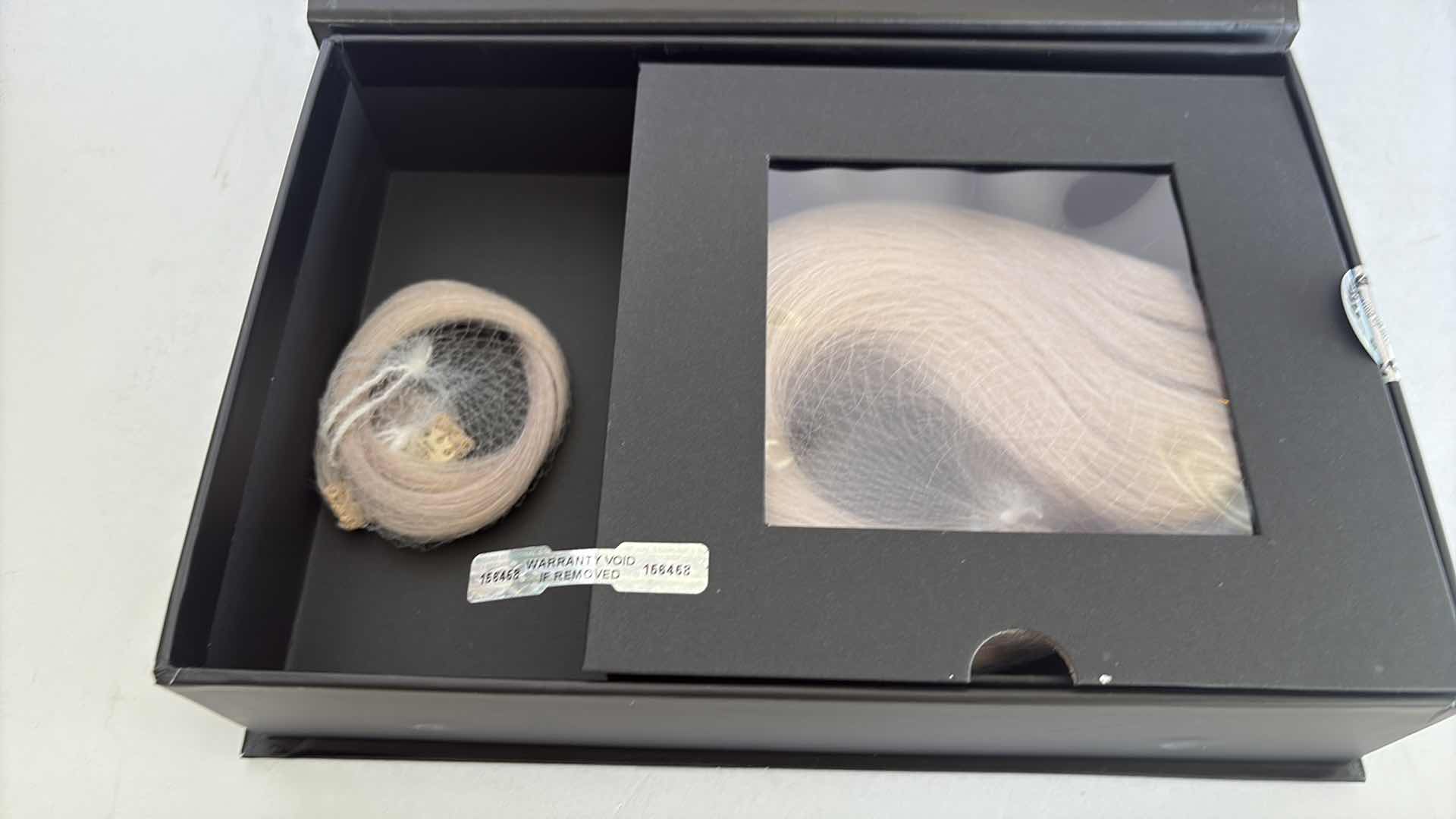 Photo 1 of SALONPRO CHRISTIAN REMY PRO SEAM CLIP IN HAIR EXTENSIONS 20” 160g “SILVER”