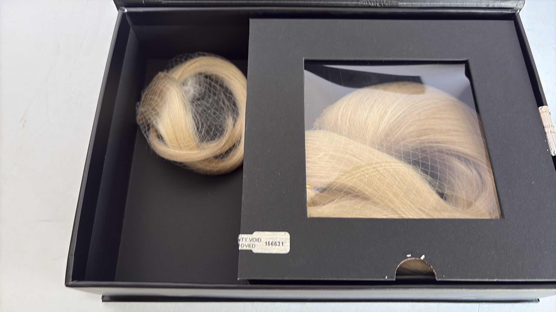 Photo 1 of SALONPRO CHRISTIAN REMY PRO SEAM CLIP IN HAIR EXTENSIONS 22” 220g “BEACH BLONDE”