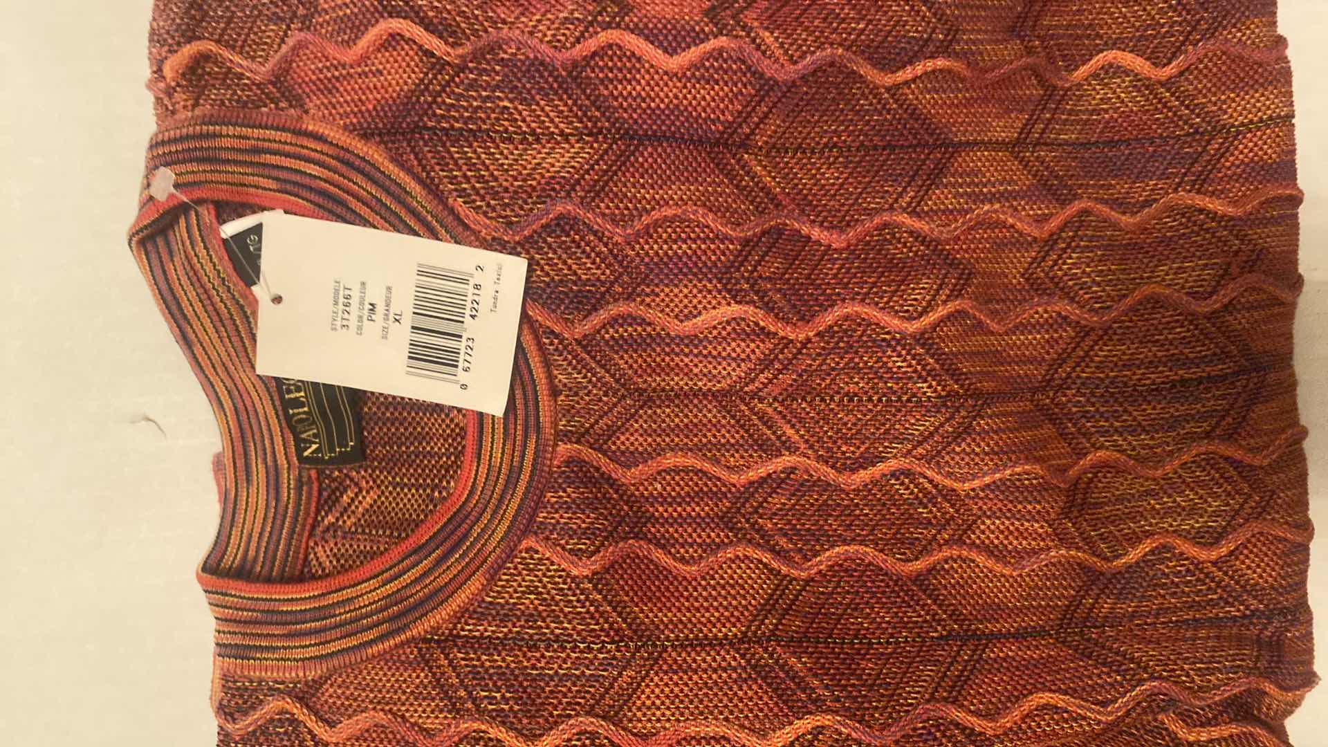 Photo 1 of 3 - NEW DESIGNER SWEATERS MENS SIZE XL (2 WITH TAGS)