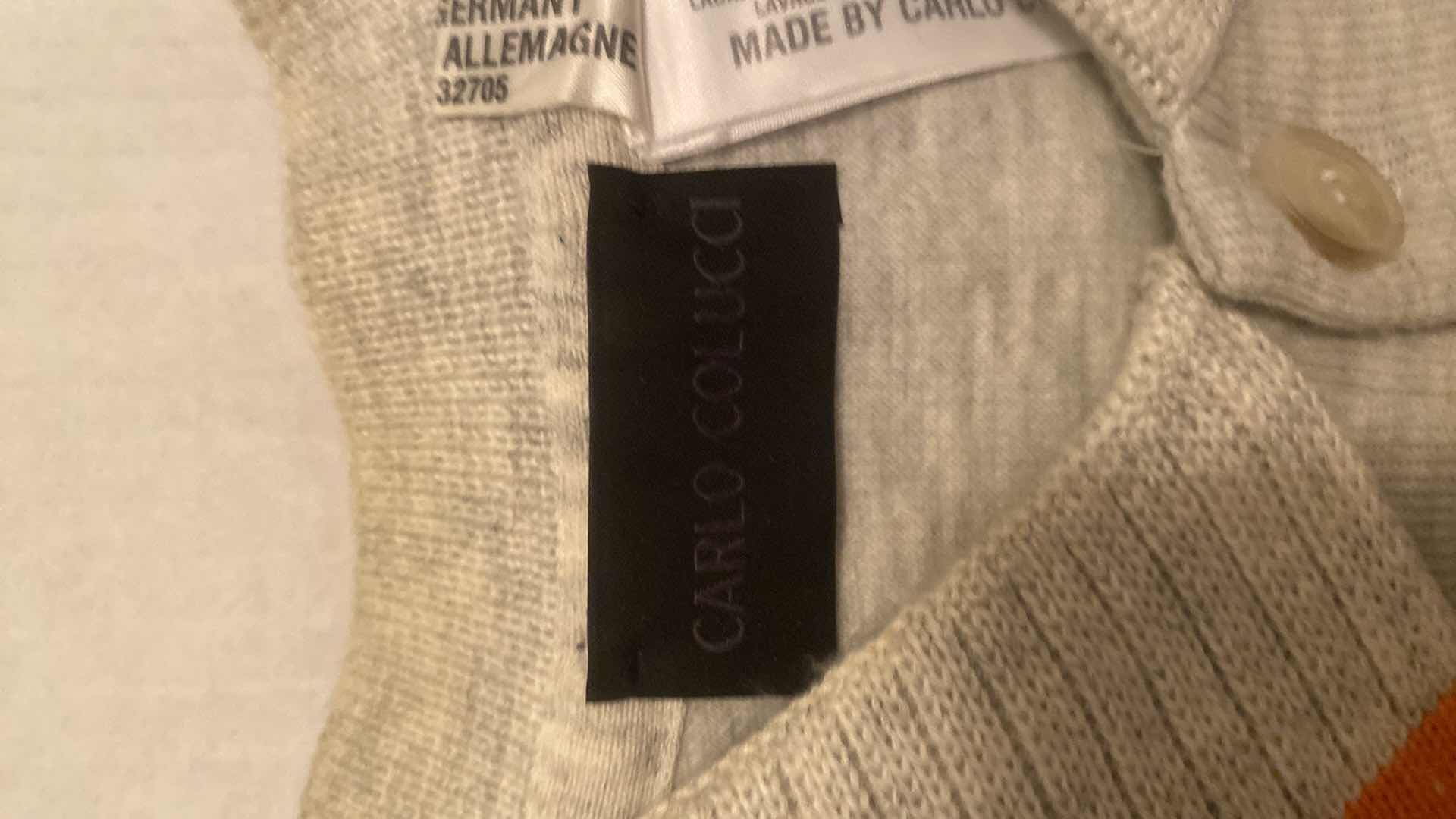 Photo 1 of 2 - DESIGNER SWEATERS MENS SIZE XL ( NO TAGS)