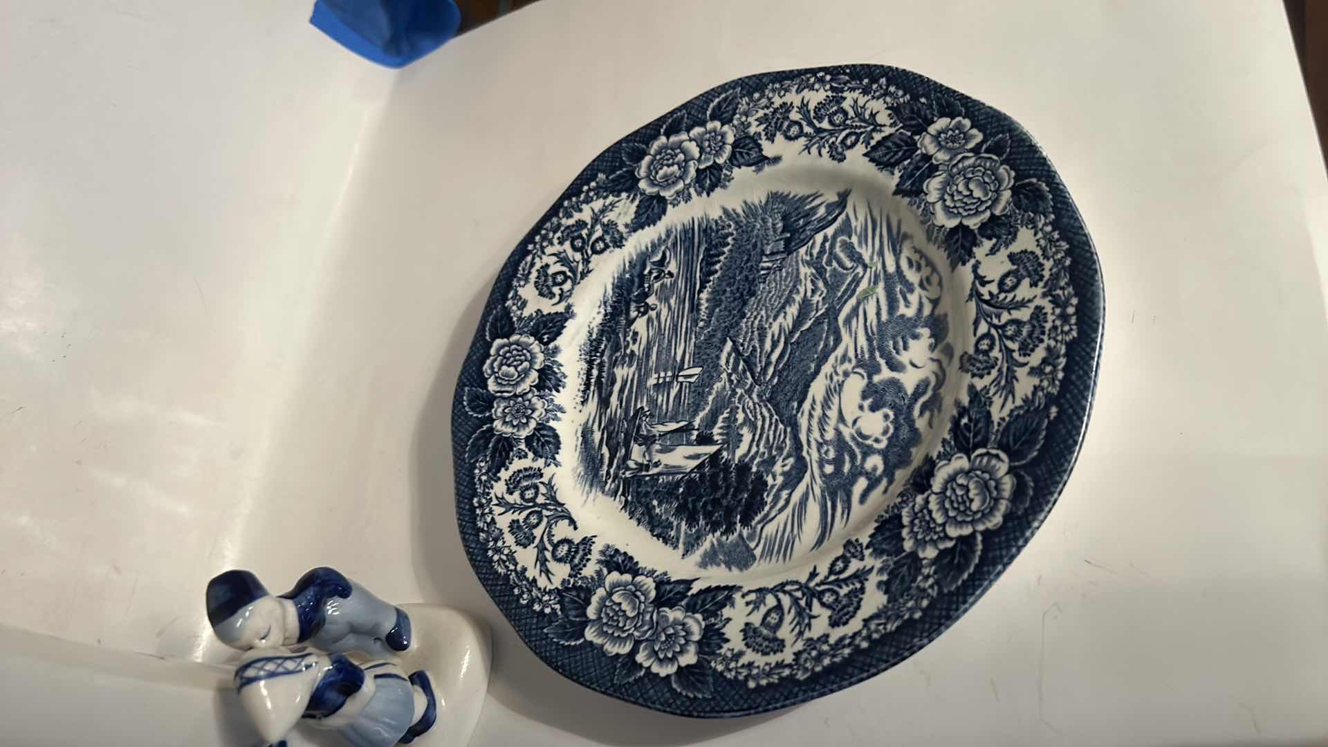 Photo 1 of COLLECTION OF BLUE AND WHITE DUTCH POTTERY (PLATE 7” ROUND)