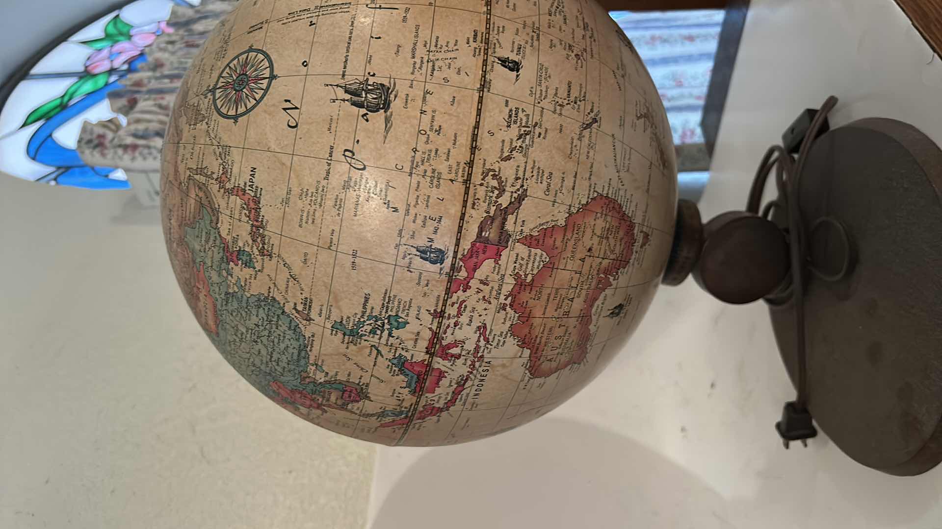 Photo 1 of VINTAGE LIGHT UP GLOBE H16”