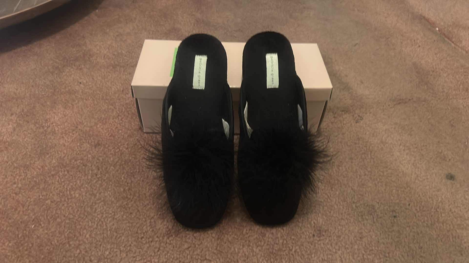 Photo 1 of SLIPPERS SIZE 9