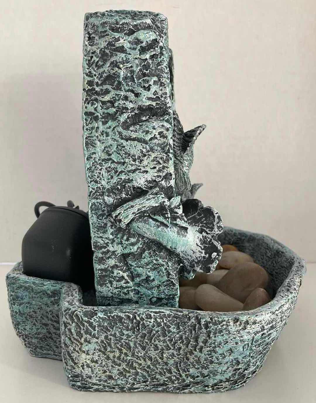 Photo 1 of LIGETYME TABLETOP FLORAL HUMMINGBIRD RESIN WATER FOUNTAIN/BIRDBATH 7.5” X 7” H7.8”