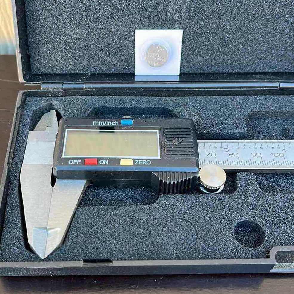 Photo 1 of PITTSBURGH 6” DIGITAL CALIPER 47257 W HARD CASE