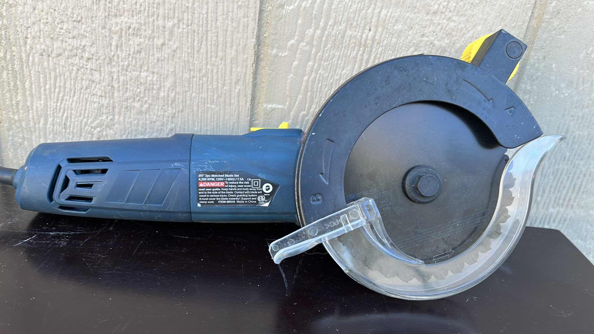 Photo 1 of CHICAGO ELECTRIC DOUBLE CUT SAW 68316