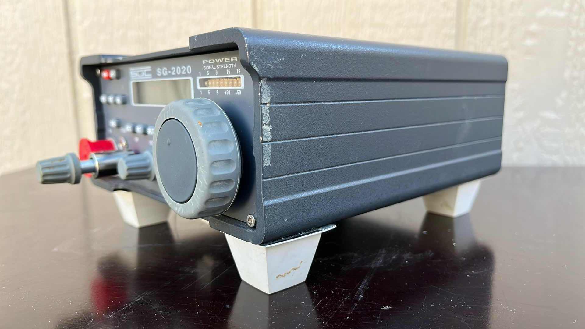 Photo 1 of SGC SG-2020 1.8-29.7MHz 20W TRANSCEIVER HAM RADIO