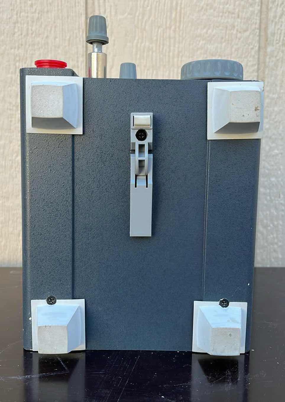 Photo 1 of SGC SG-2020 1.8-29.7MHz 20W TRANSCEIVER HAM RADIO