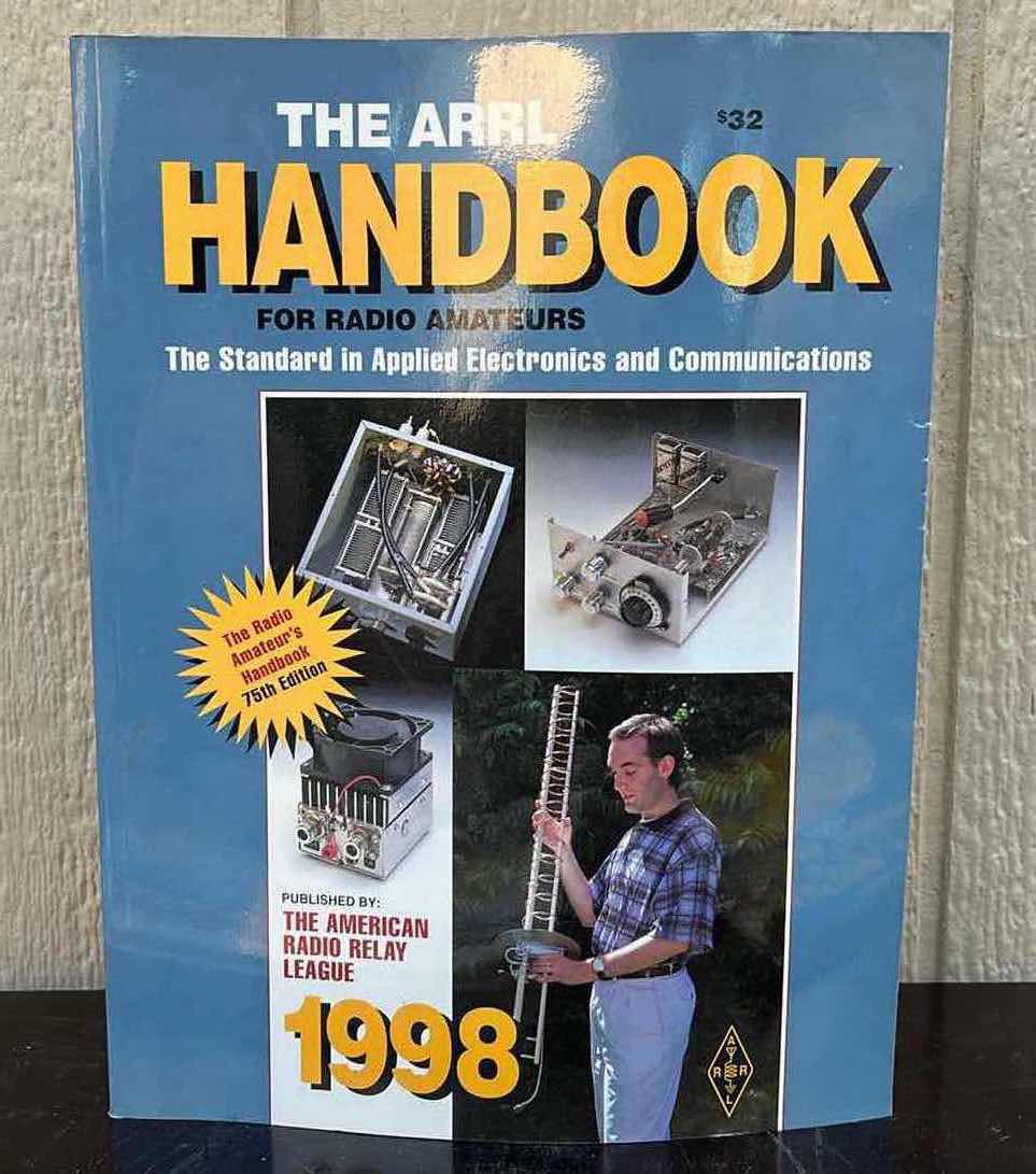 Photo 1 of VINTAGE HAM RADIO STANDARD APPLIED ELECTRONICS & COMMUNICATIONS HANDBOOK W RADIO AMATEUR THEORY COUSE