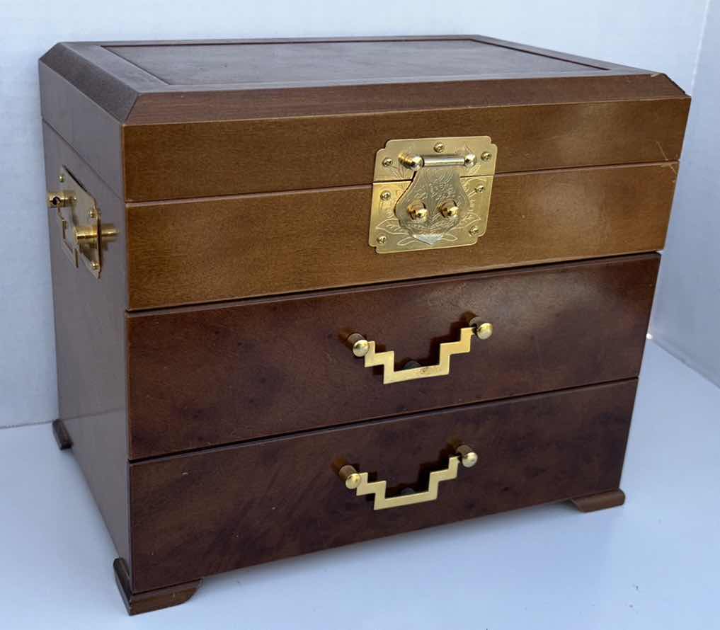 Photo 1 of VINTAGE WOOD JEWELRY BOX 7” X 10.5” H9”